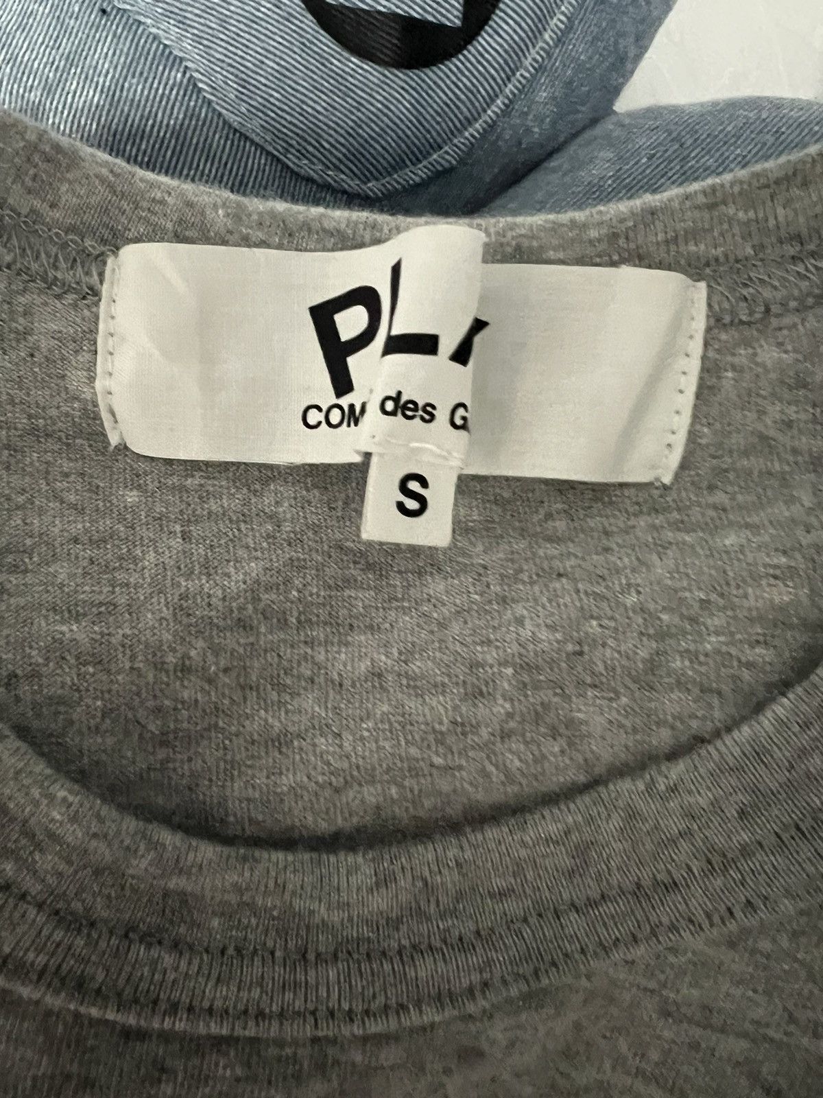 Comme des Garcons PLAY SMALL RED HEART T-SHIRT Size US S / EU 44-46 / 1 - 2 Thumbnail