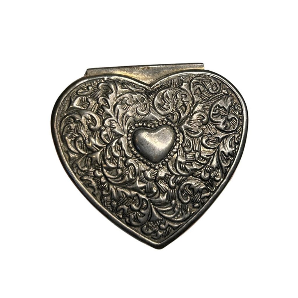 Vintage Vintage Silver Heart Jewelry Keepsake Box Coquette Size ONE SIZE - 1 Thumbnail