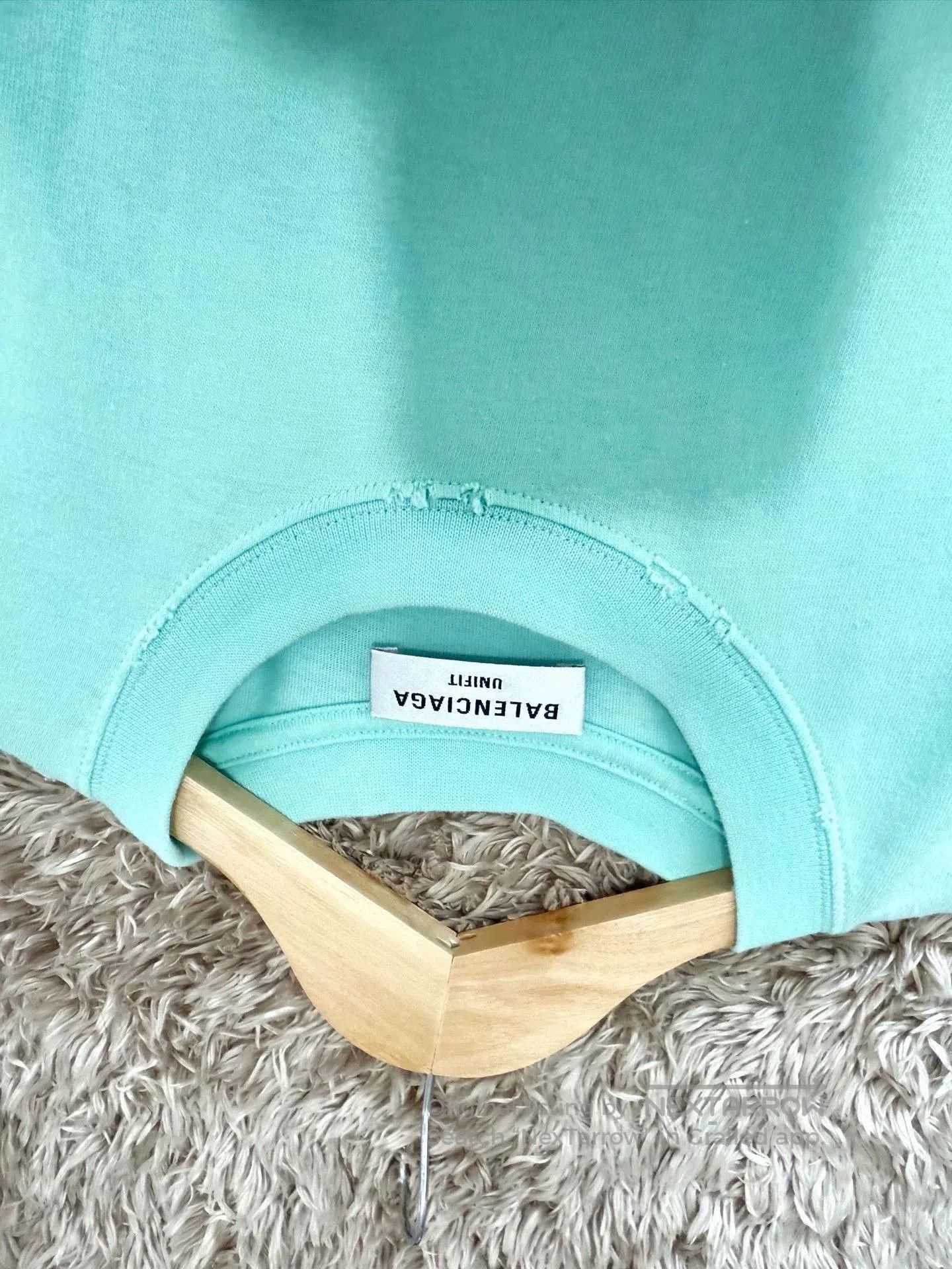 Balenciaga Balenciaga Unisex Oversize Green Top. Size US M / EU 48-50 / 2 - 4 Thumbnail