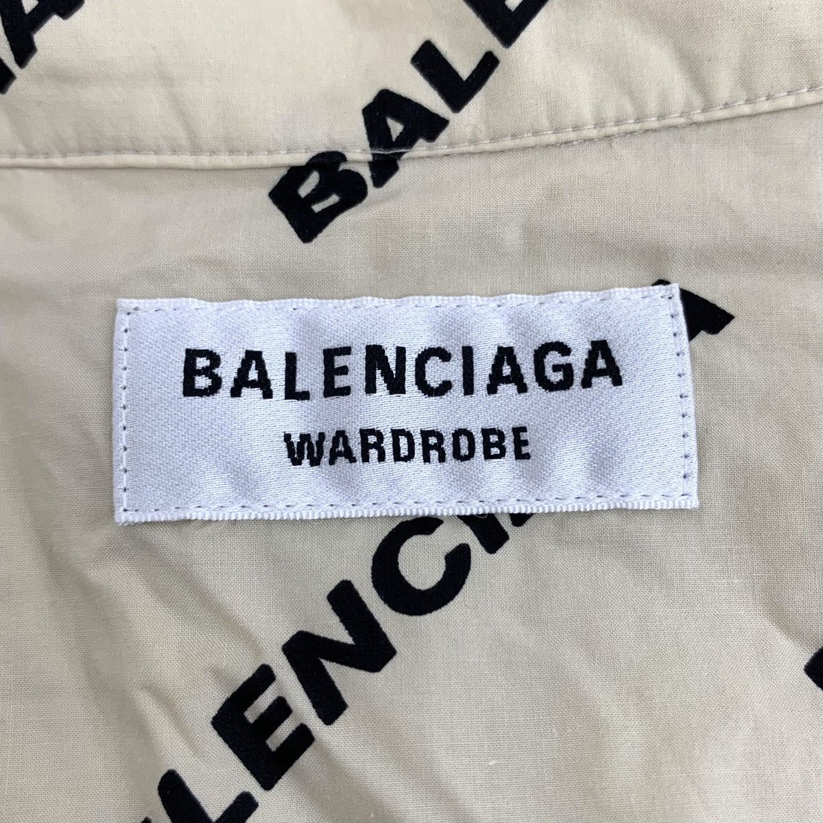 Balenciaga Balenciaga Khaki Sleeve Asymmetrical Shirt Dress K26WX Size XXS / US 00 / IT 34 - 5 Thumbnail