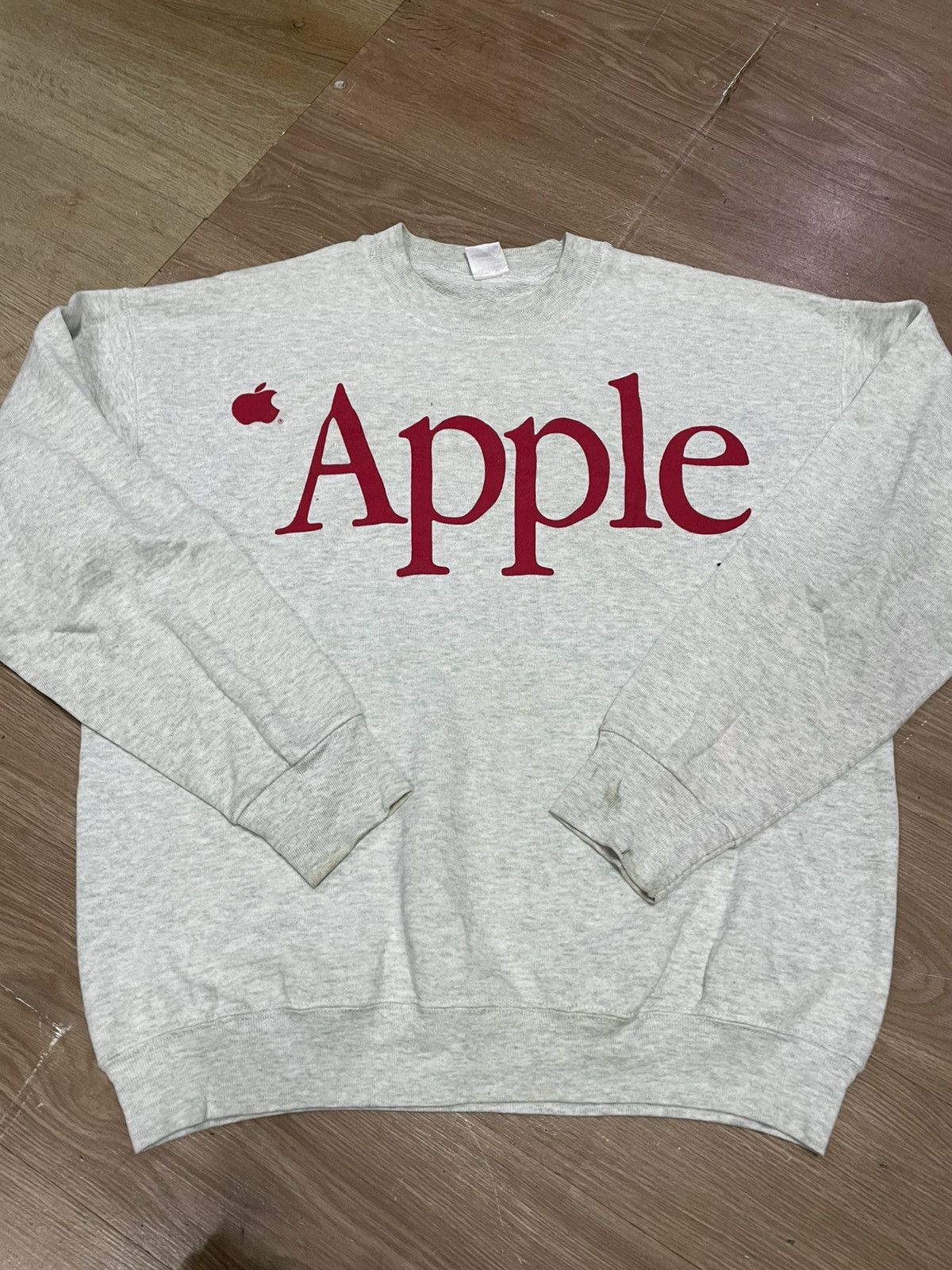Apple Vintage 90s Apple Computer Logo Sweatshirt Size US L / EU 52-54 / 3 - 1 Thumbnail