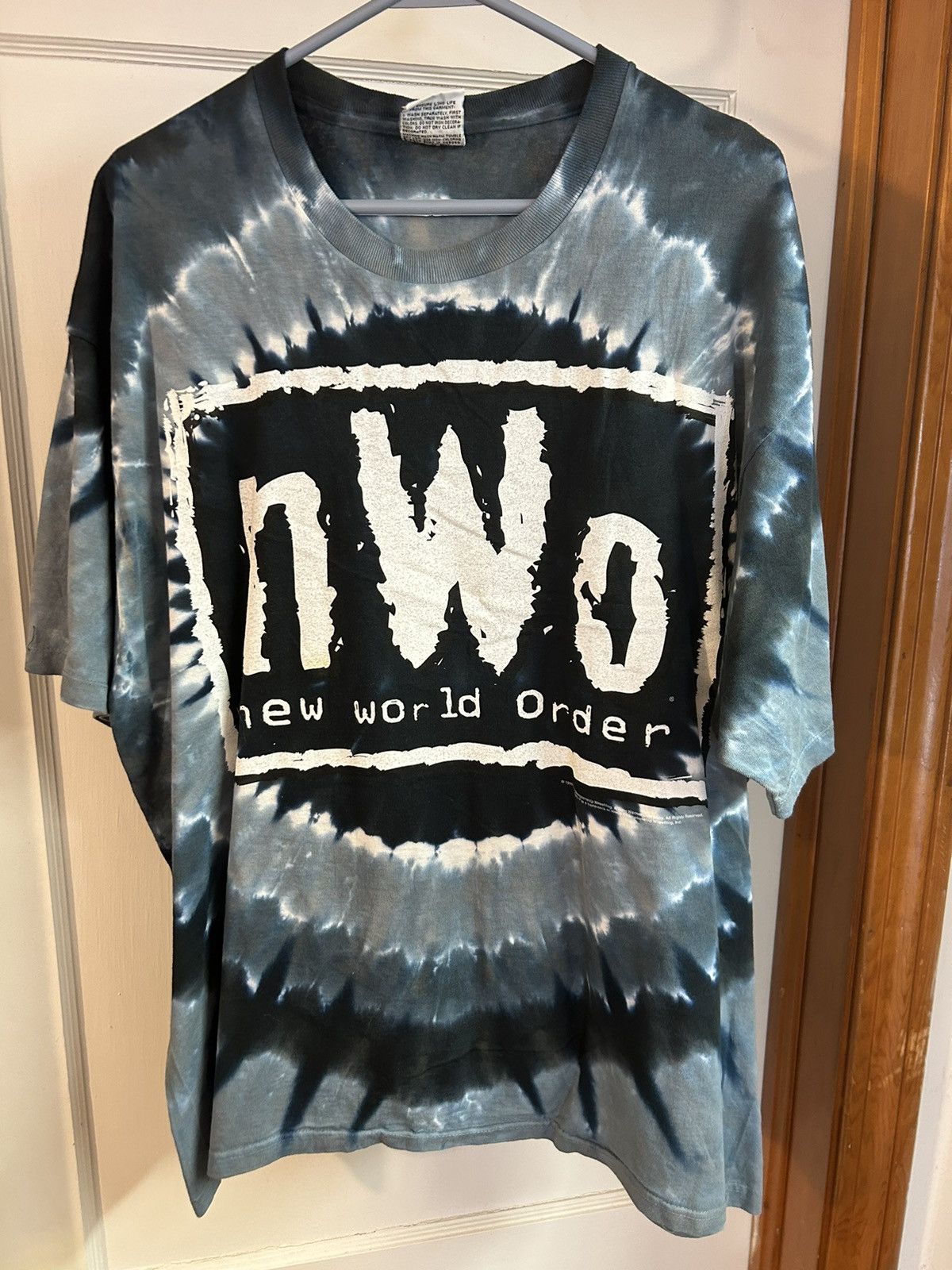 image of Liquid Blue Nwo Tee 1998 Vintage, Men's (Size XL)