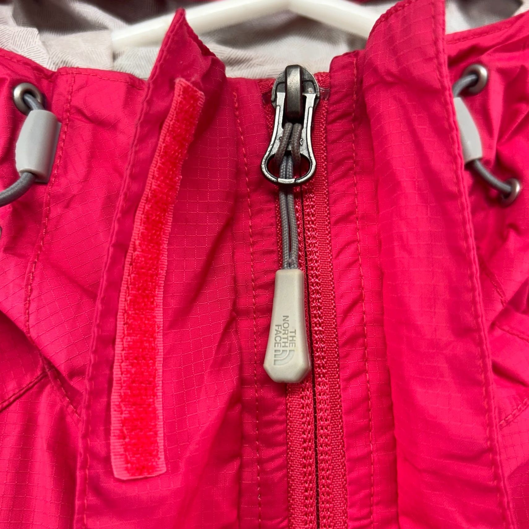 The North Face VINTAGE? No — The North Face Hooded Windbreaker Jacket Womens M Pink HyVent 2.5L Softshell Zip Full Zip Regular Fit Size M / US 6-8 / IT 42-44 - 5 Thumbnail