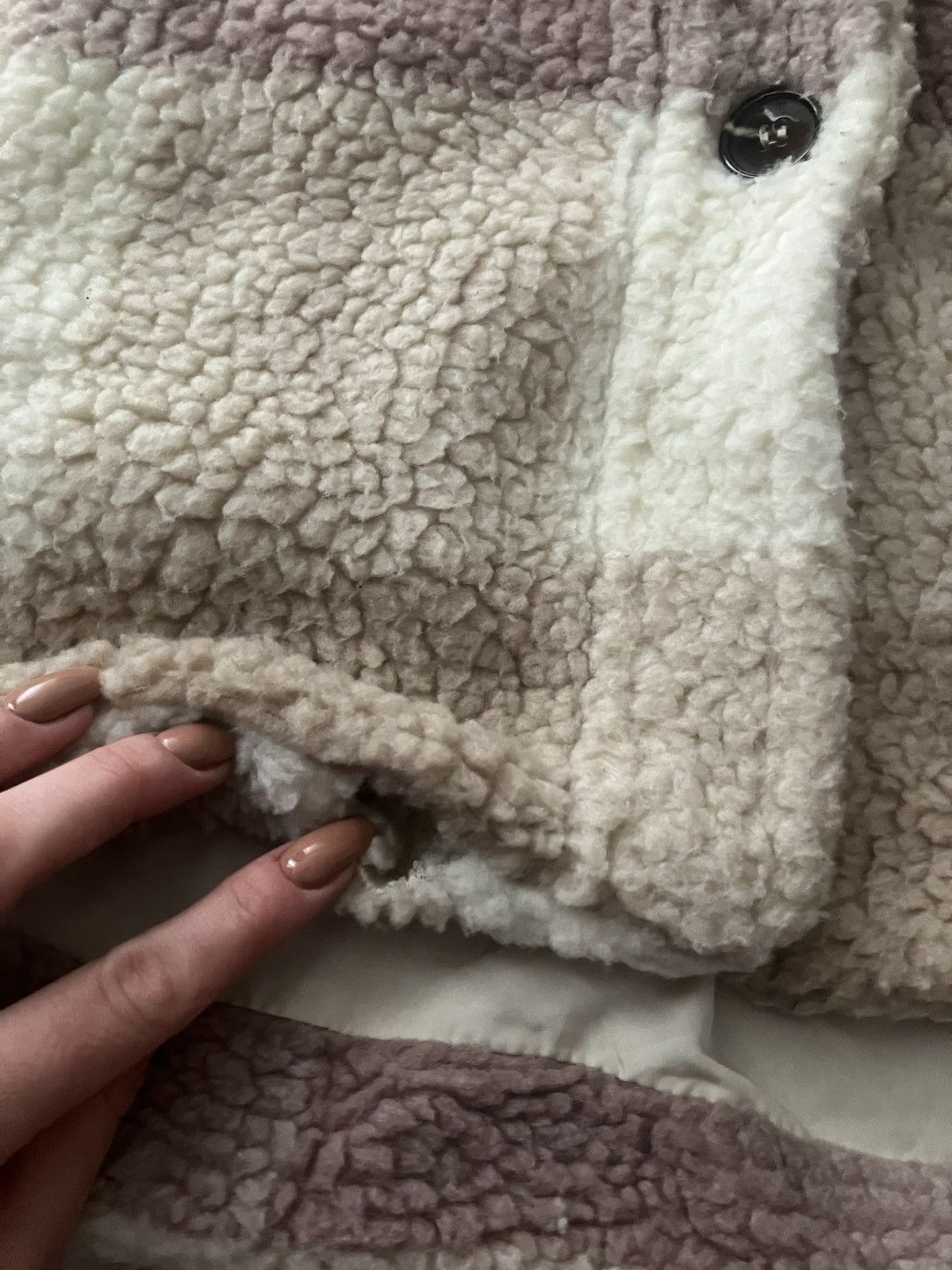 H&M Beige Checkered Fur Sherpa Coat H&M Size S Oversize Casual Size S / US 4 / IT 40 - 10 Thumbnail