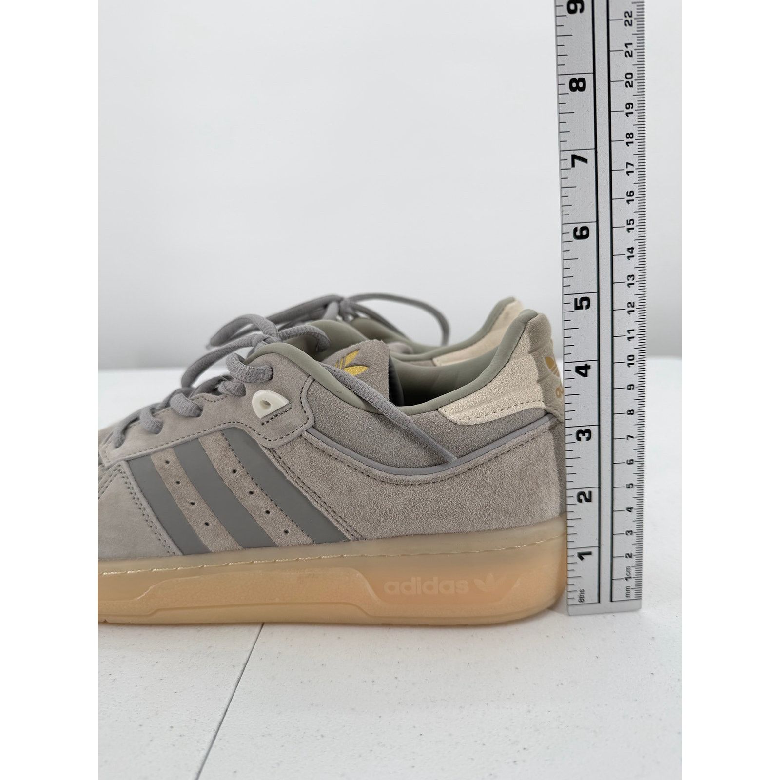 Adidas Adidas Rivalry Low 86 Sesame Gray Gum Bottom Sneakers 10 Size US 10 / EU 43 - 8 Thumbnail