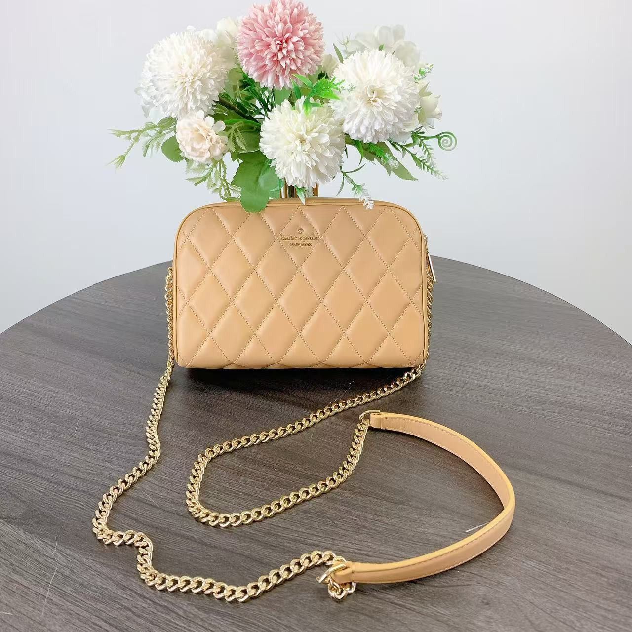 Kate Spade Kate Spade KG425 Carey Quilted Mini Camera Tiramisu Mousse Size ONE SIZE - 5 Thumbnail