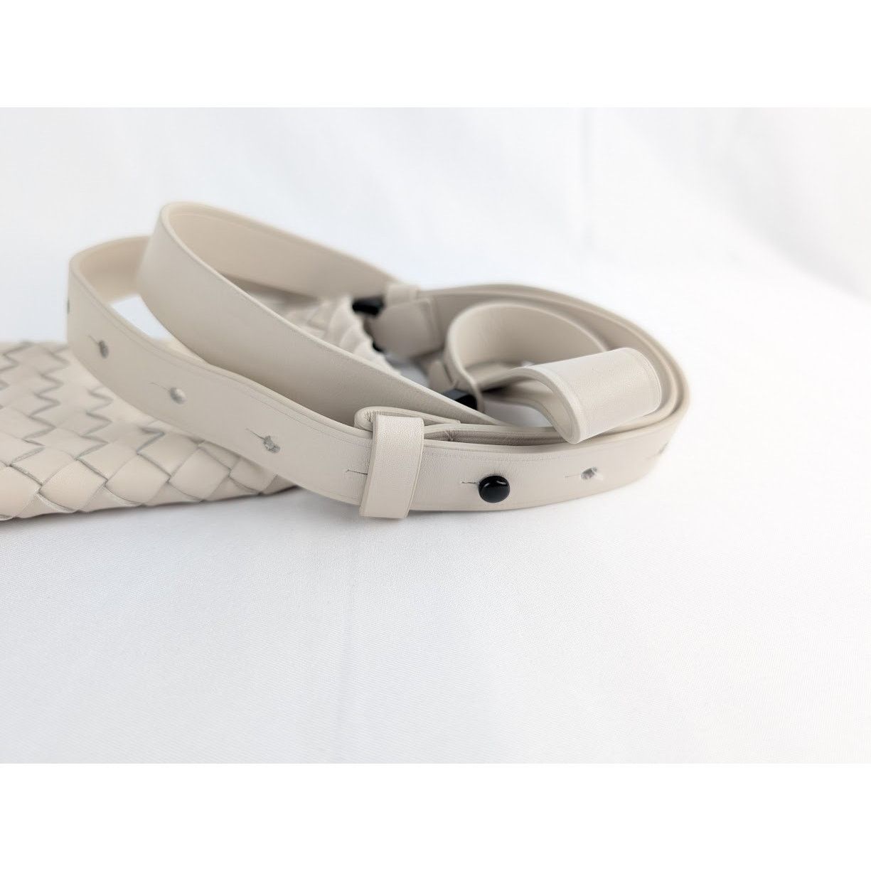 Bottega Veneta o1rshd1 Size: OS / Intrecciato Cabat in Cream Size ONE SIZE - 3 Thumbnail