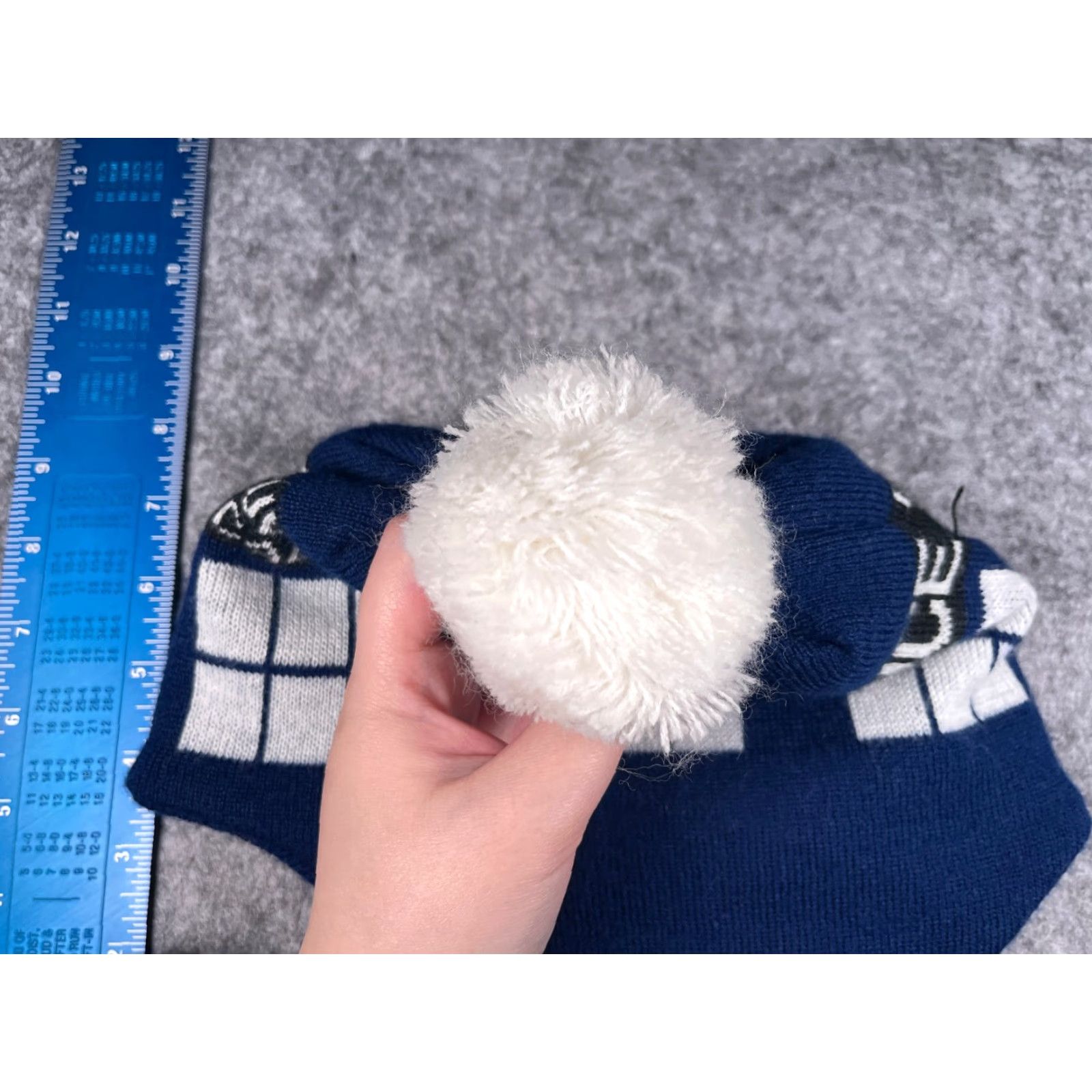 Vintage Dr Who Beanie Toque Adult One Size Blue Police Box Acrylic Ear Flap Tassel Pom Size ONE SIZE - 5 Thumbnail