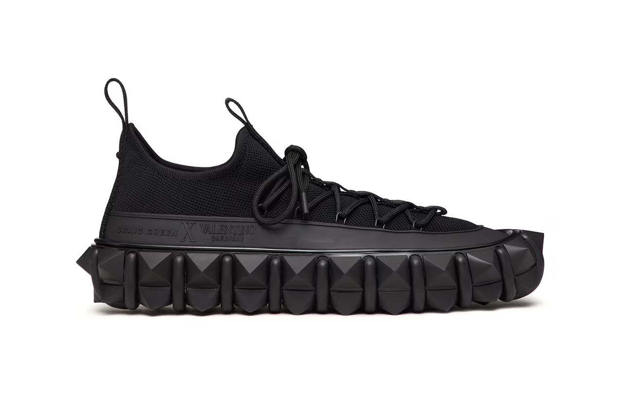 Valentino o1y0525 Low-Top Sneakers in Black Size US 11 / EU 44 - 1 Thumbnail