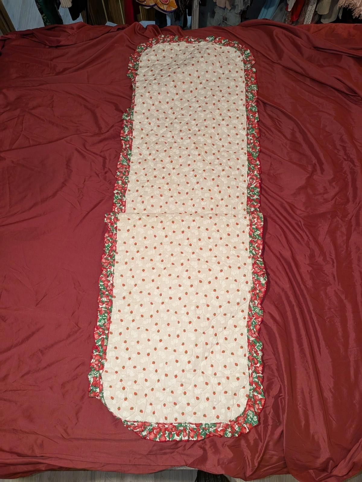 The Unbranded Brand VTG 60s Retro Strawberry Long Table Runner 70 Inches Size ONE SIZE - 9 Thumbnail