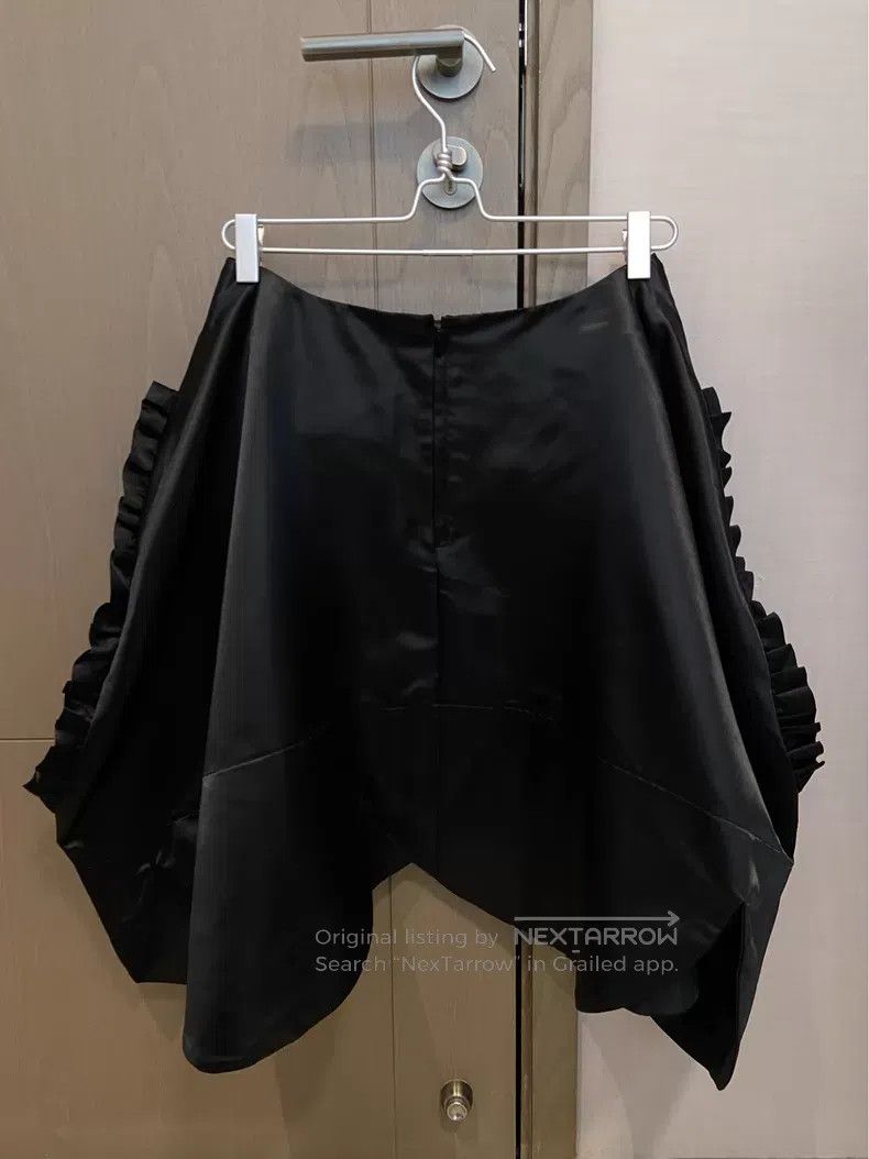 Comme des Garcons Comme Des Garcons size S Satin ruffle hem skirt Size 25" / US 0 / IT 36 - 3 Thumbnail
