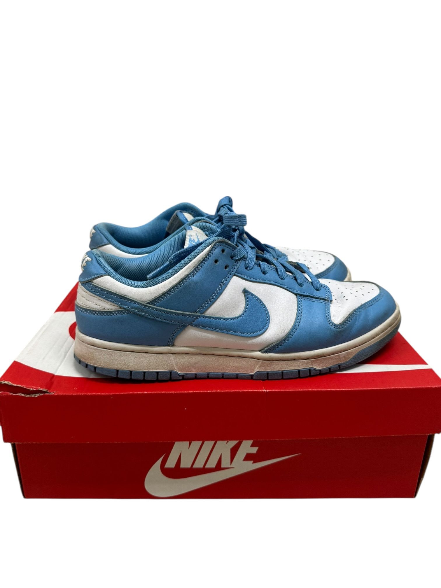 Nike UNC Blue & White Dunk Low Sneakers Mens 9.5