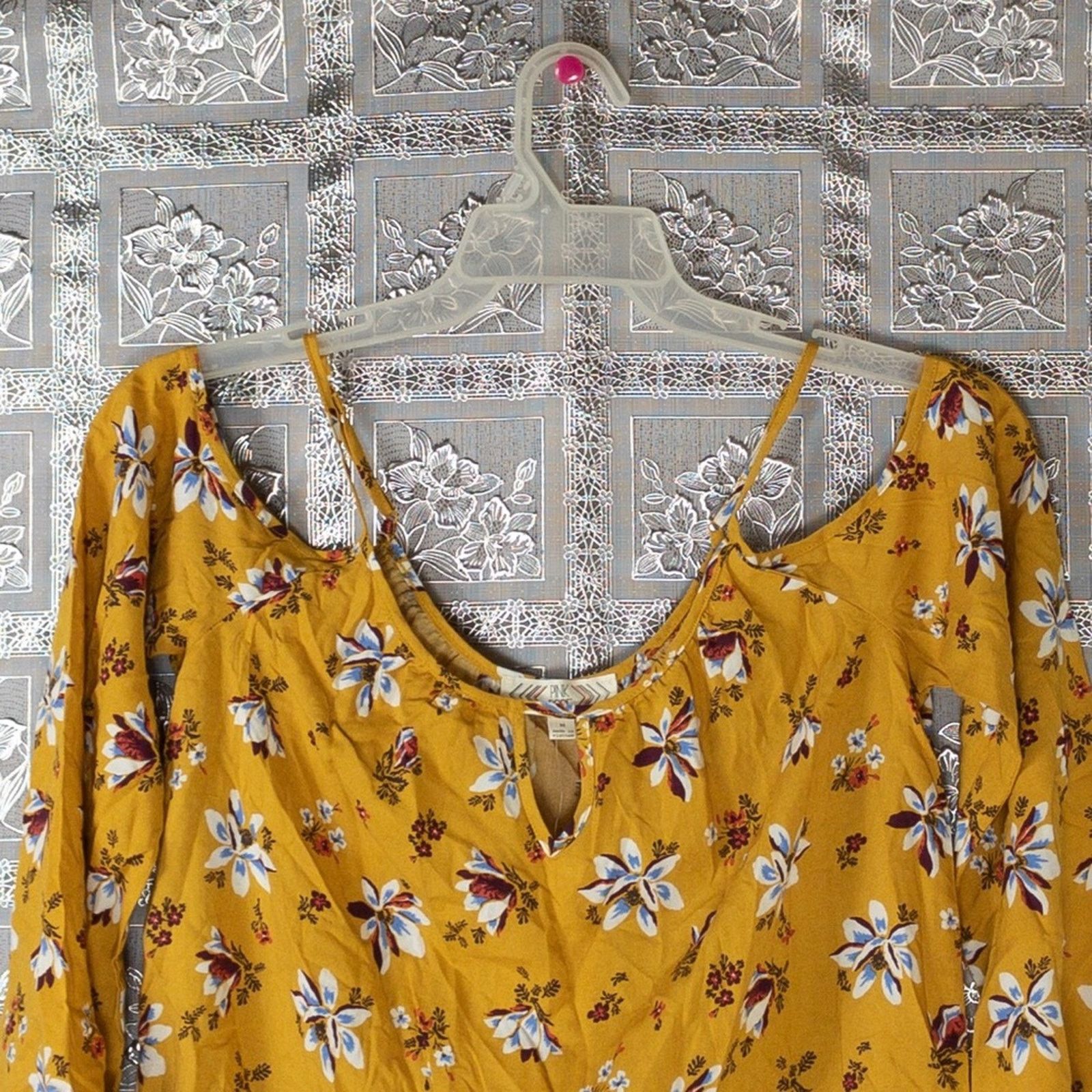 Other NWT Pink Rose Floral Print Cold Shoulder Top Size M / US 6-8 / IT 42-44 - 4 Thumbnail