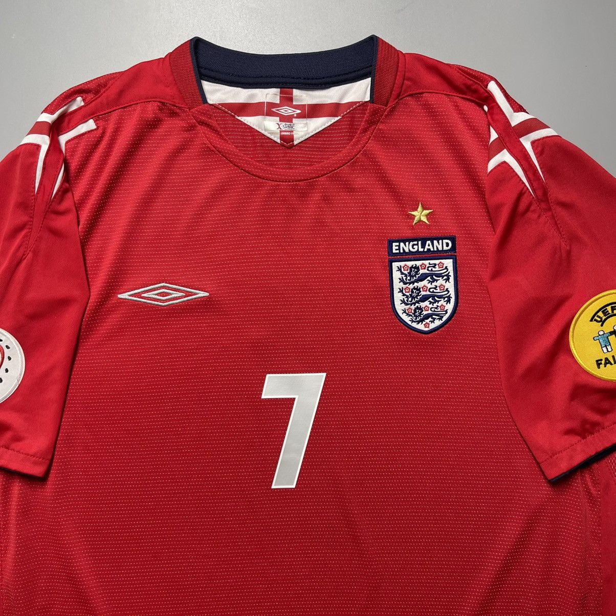 Umbro ENGLAND UMBRO 2004 EURO FOOTBALL AWAY JERSEY #7 BECKHAM Size US XL / EU 56 / 4 - 4 Thumbnail