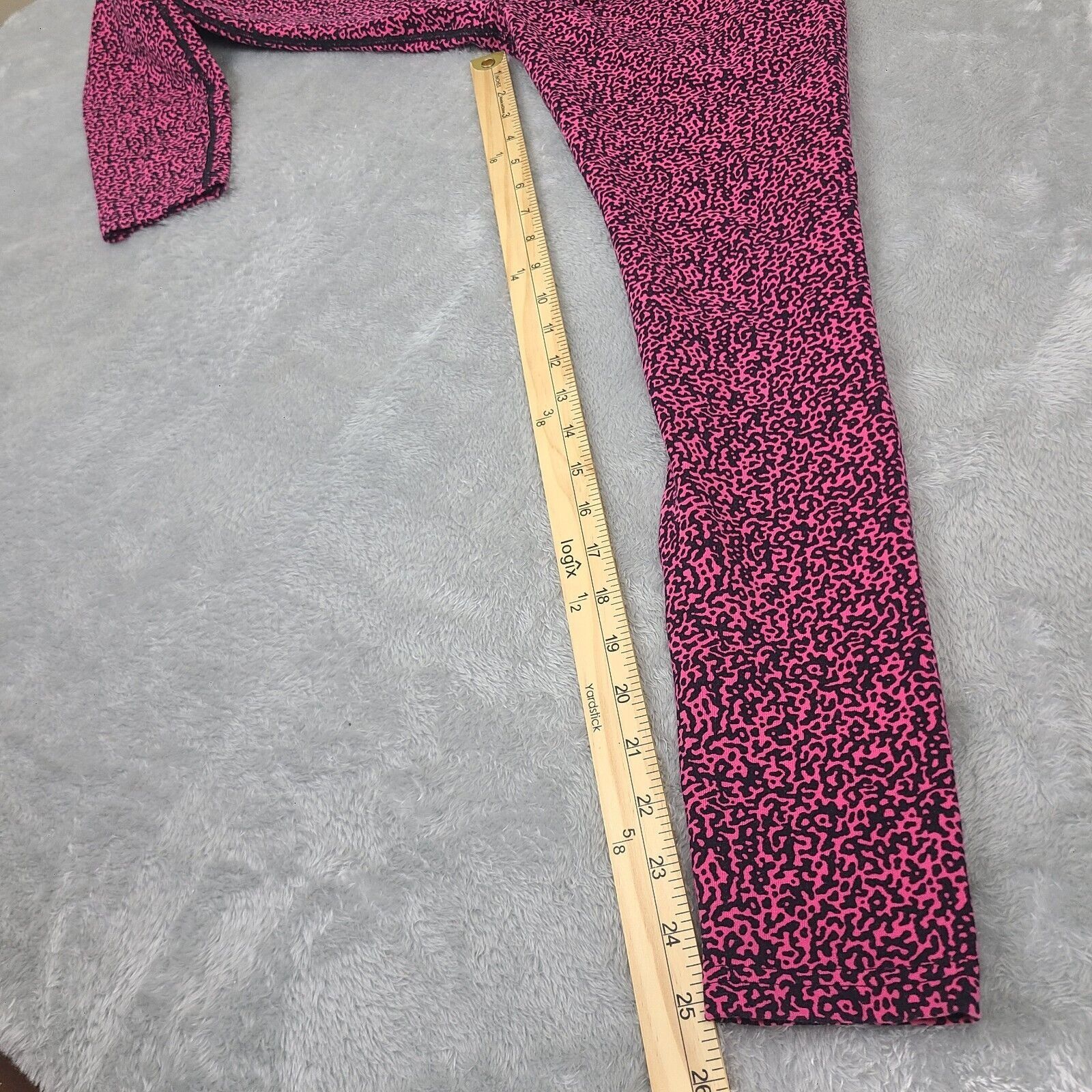 Nike Nike Womens Pink Leopard Workout Pants size Small Just Do It Size 28" / US 6 / IT 42 - 8 Thumbnail