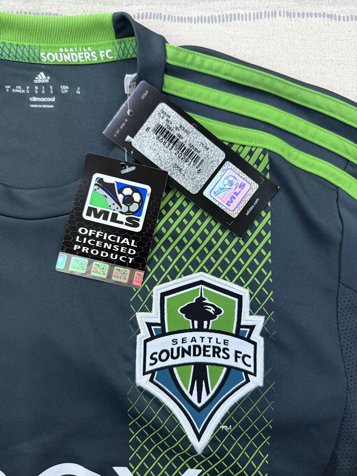 Adidas Adidas Seattle Sounders FC 2013/14 Away Jersey Small BNWT Size US S / EU 44-46 / 1 - 8 Thumbnail