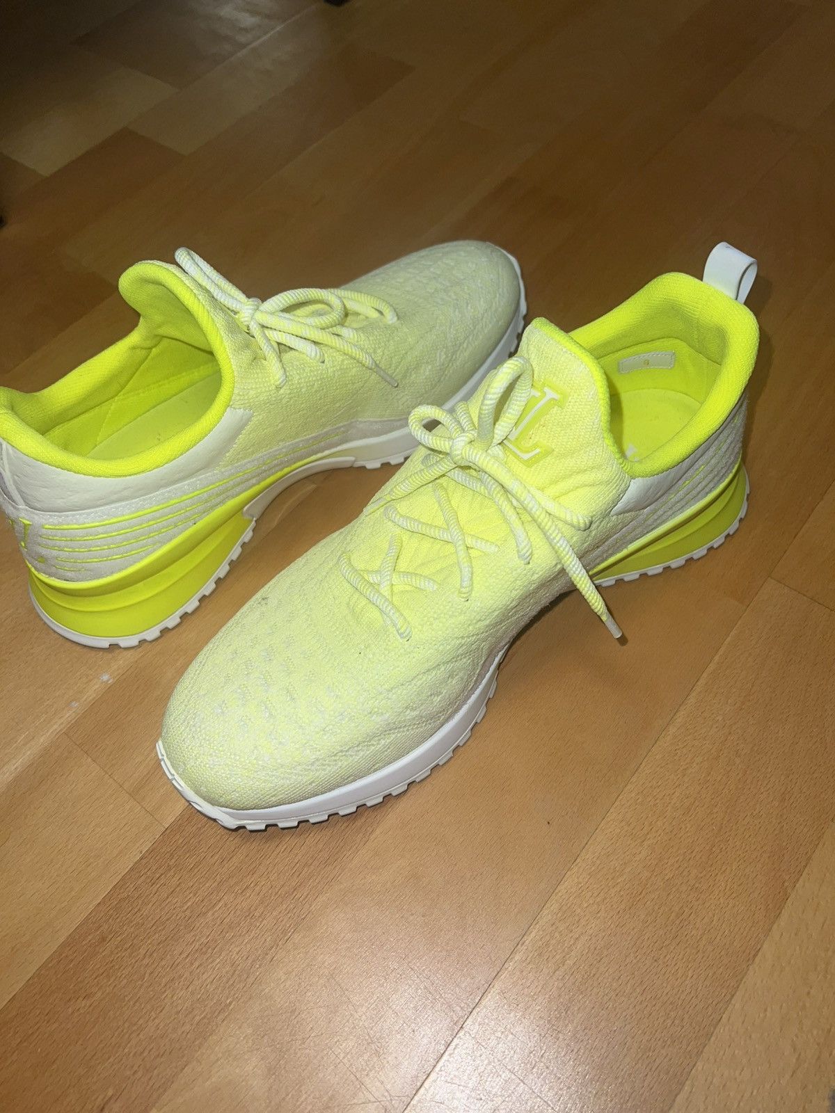 Louis Vuitton LV low sneakers Size US 8 / EU 41 - 3 Thumbnail