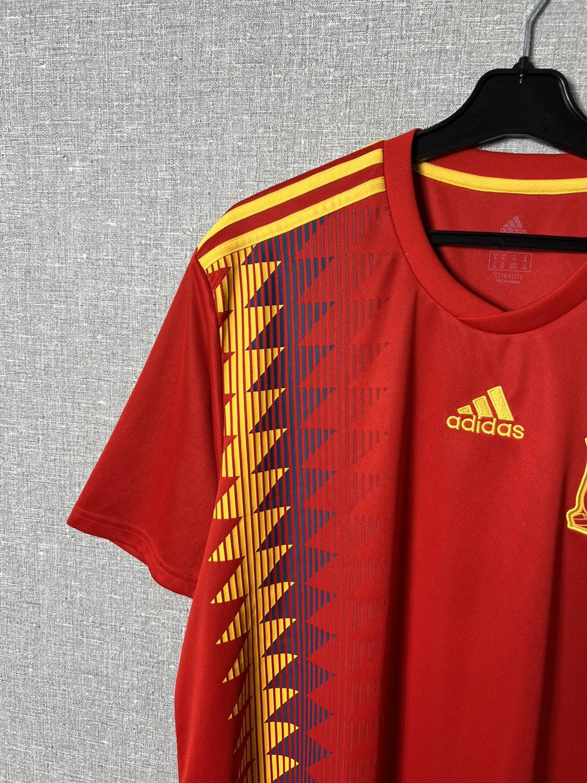 Adidas ADIDAS SPAIN NATIONAL TEAM 2017 / 2018 HOME FOOTBALL JERSEY Size US XL / EU 56 / 4 - 3 Thumbnail