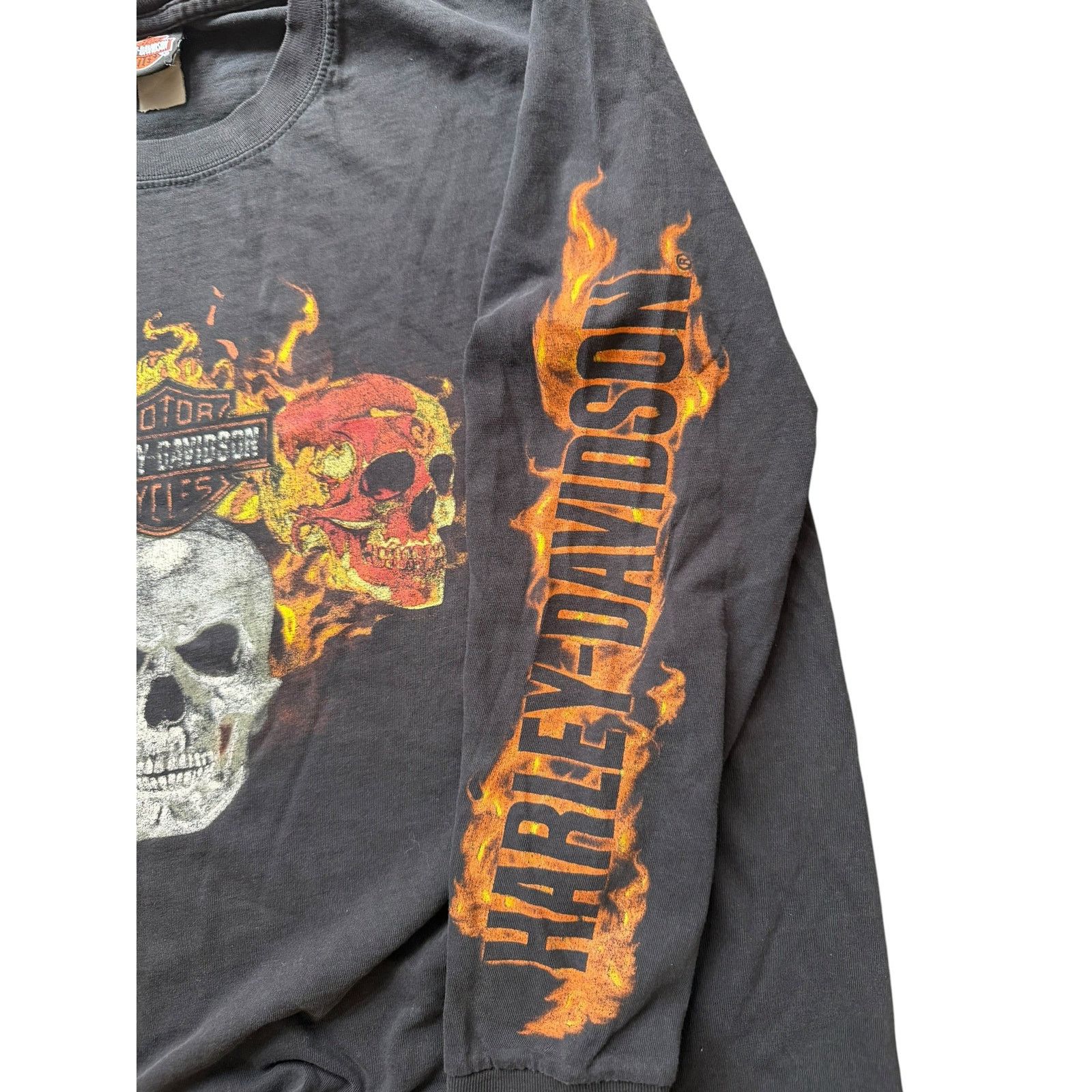 Harley Davidson Distressed Harley Davidson Three Skulls Flame Long Sleeve Size US XL / EU 56 / 4 - 4 Thumbnail