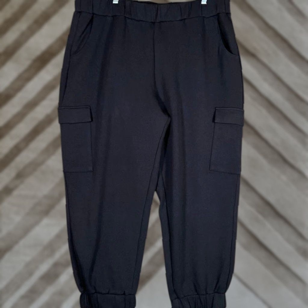 Express Express Pants Black High Rise Cropped Cargo Jogger XL Women Size 26" / US 2 / IT 38 - 1 Thumbnail