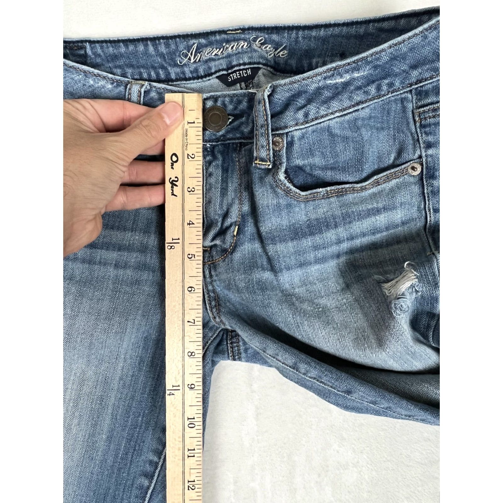 American Eagle Outfitters American Eagle Jeans Women's 6 Medium Wash Low Rise Skinny Distressed Stretch Size 28" / US 6 / IT 42 - 7 Thumbnail