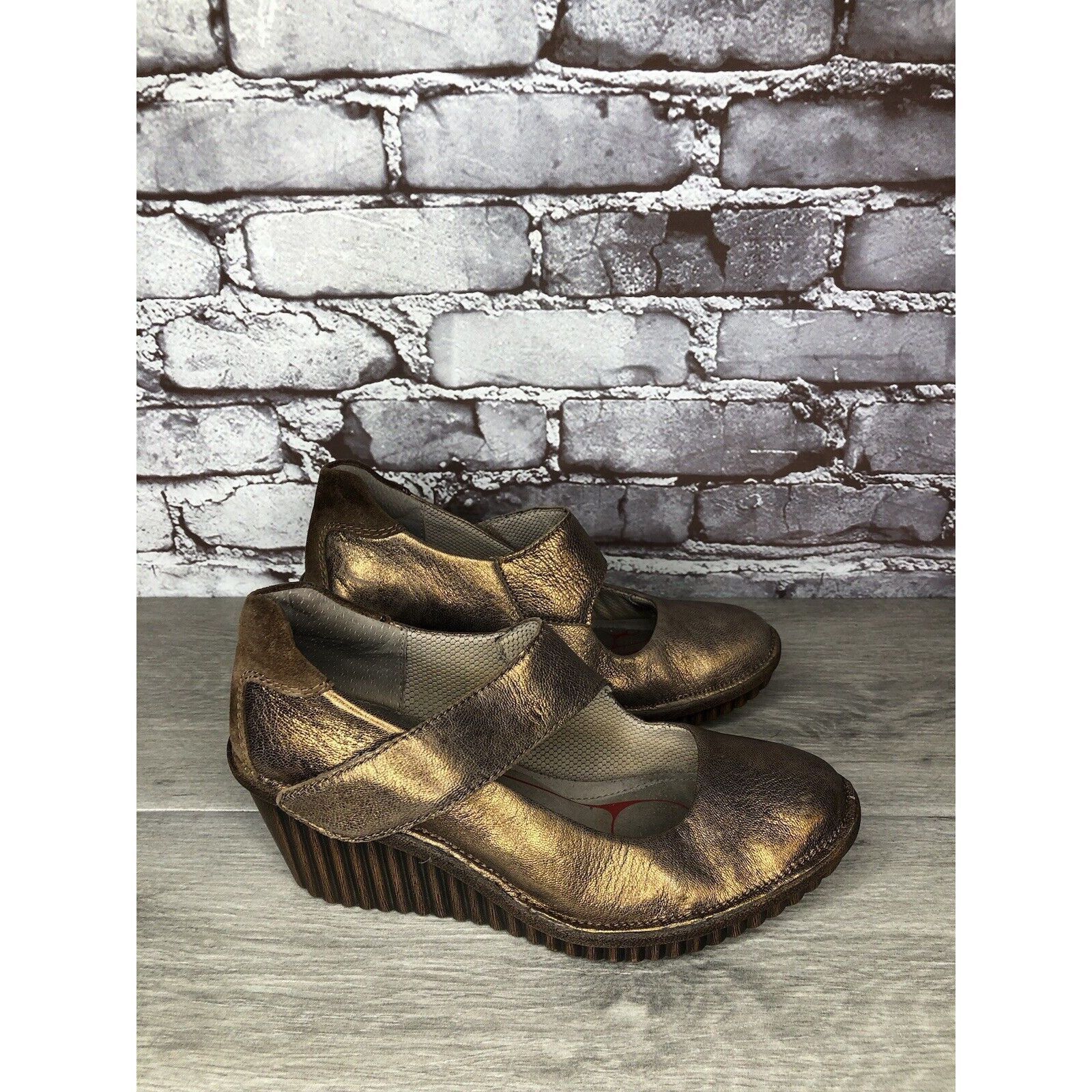 Other Bionica Bronze Leather Shimmer Mary Jane Strap Wedge Shoes W Size US 7.5 / IT 37.5 - 19 Thumbnail