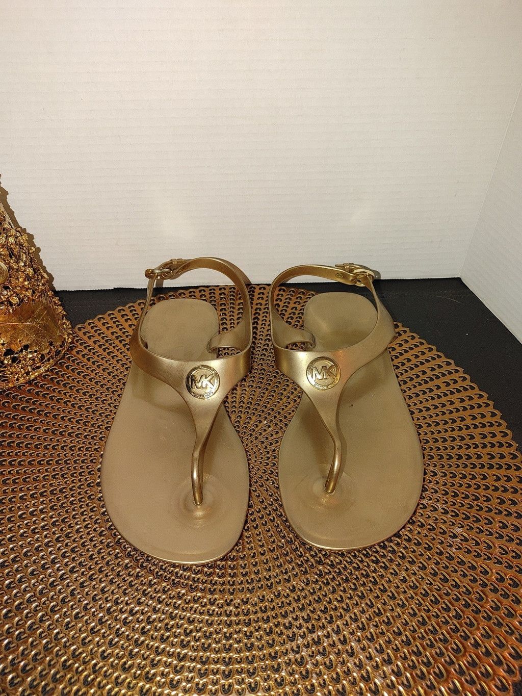 Michael Kors Michael Kors Sandals Size 8M Size US 8 / IT 38 - 1 Thumbnail