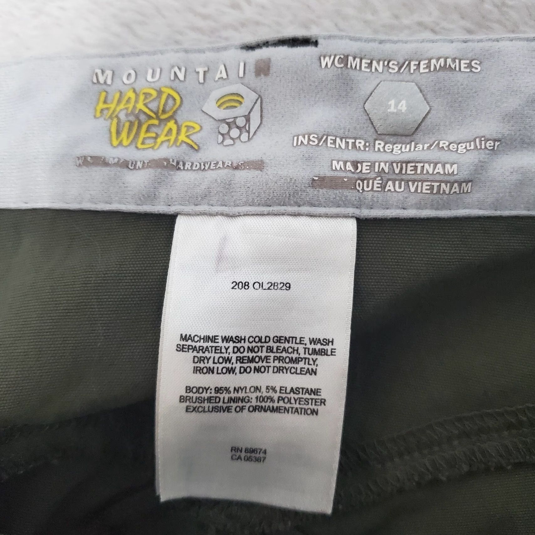 Mountain Hardwear VINTAGE Mountain Hardwear Pants Womens 14 Regular Green Nylon Stretch Outdoor FLAW Size 36" / US 14 / IT 50 - 3 Thumbnail