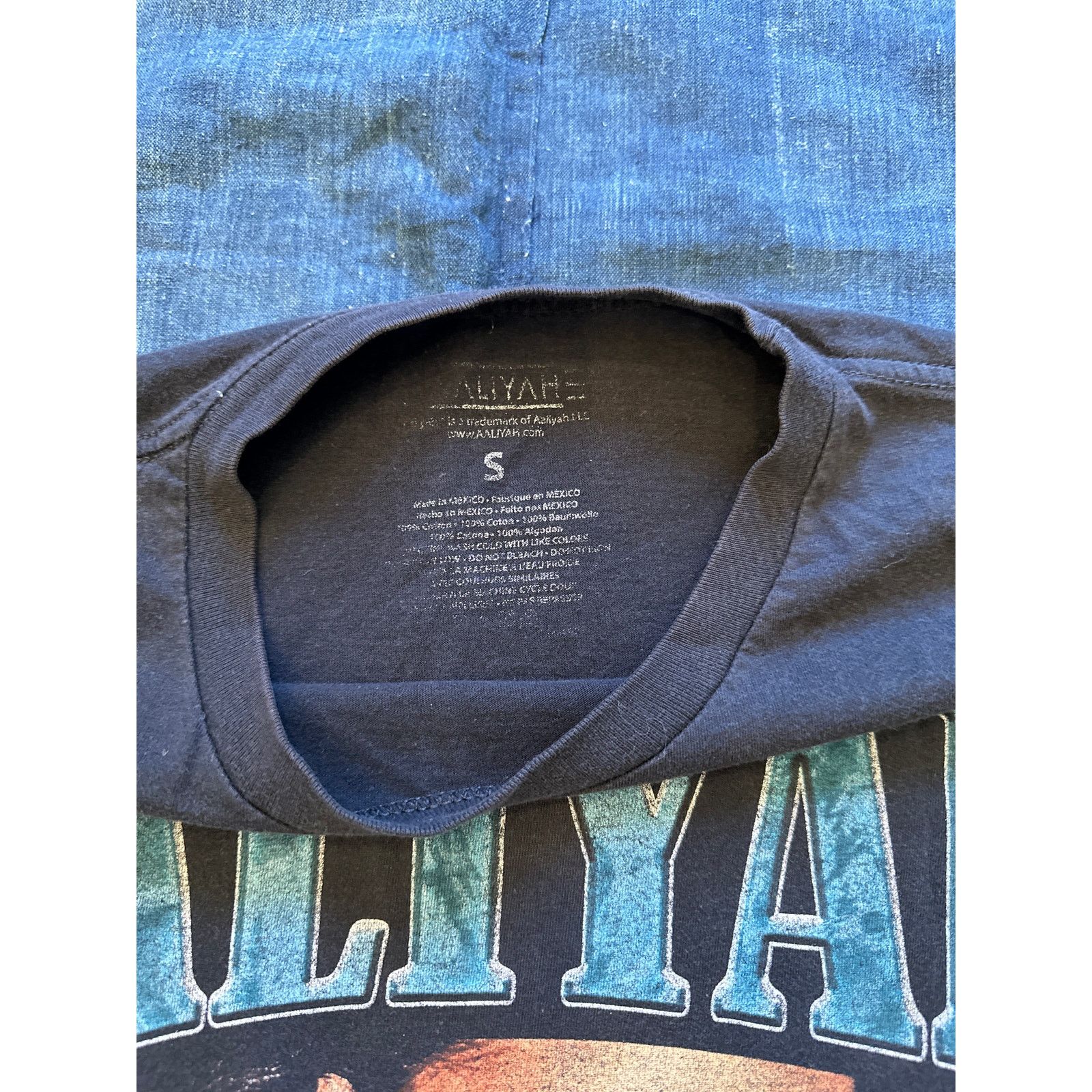 Band Tees 🔥 Vintage Aaliyah T-Shirt - Black - Looking Down - Band Tee Size US S / EU 44-46 / 1 - 4 Thumbnail