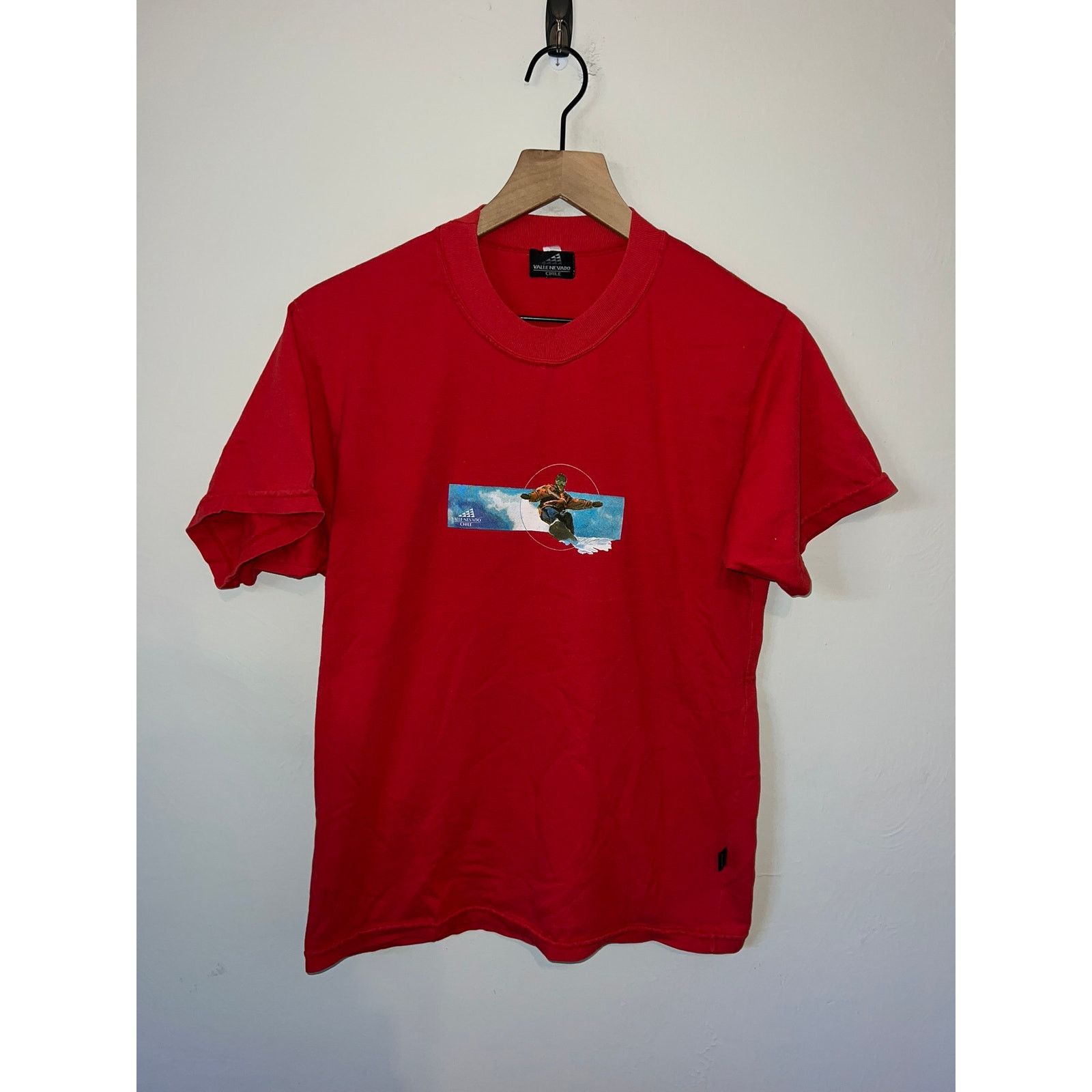 Vintage Vintage Snowboard Shirt Valle Nevado Chile Snowboarding Tee Size US M / EU 48-50 / 2 - 1 Thumbnail