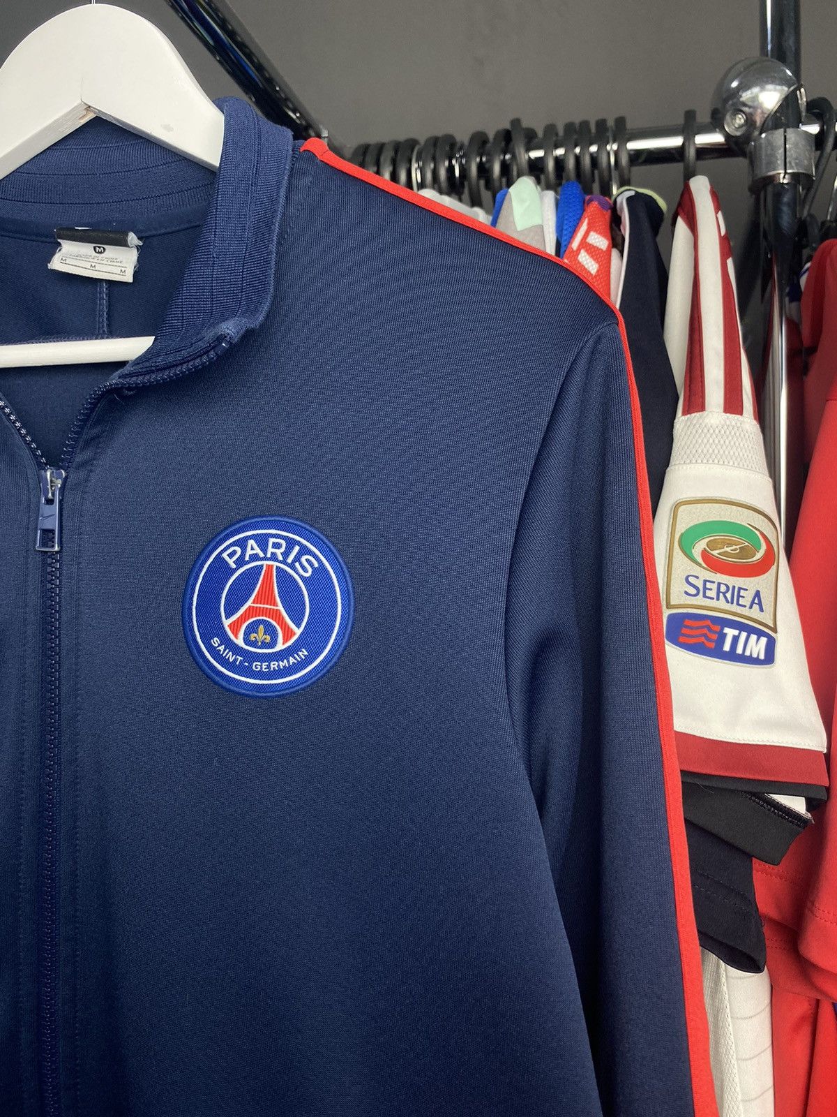 Nike 2013/14 VINTAGE NIKE PSG FOOTBALL CLUB JACKET SIZE M Size US M / EU 48-50 / 2 - 6 Thumbnail