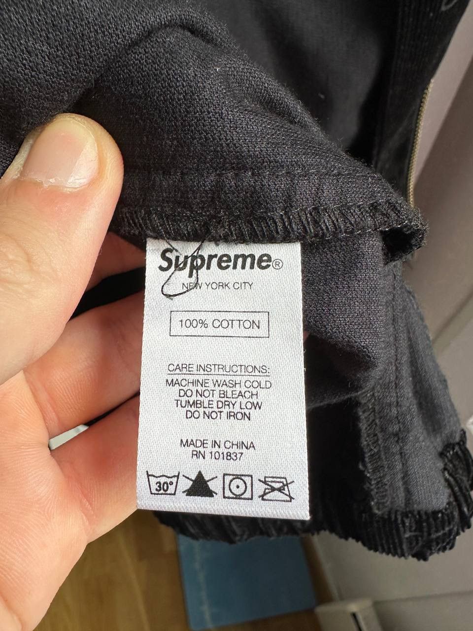 Supreme Supreme Jacket Debossed Logo Corduroy velvet AW2018 monogram Size US M / EU 48-50 / 2 - 7 Thumbnail