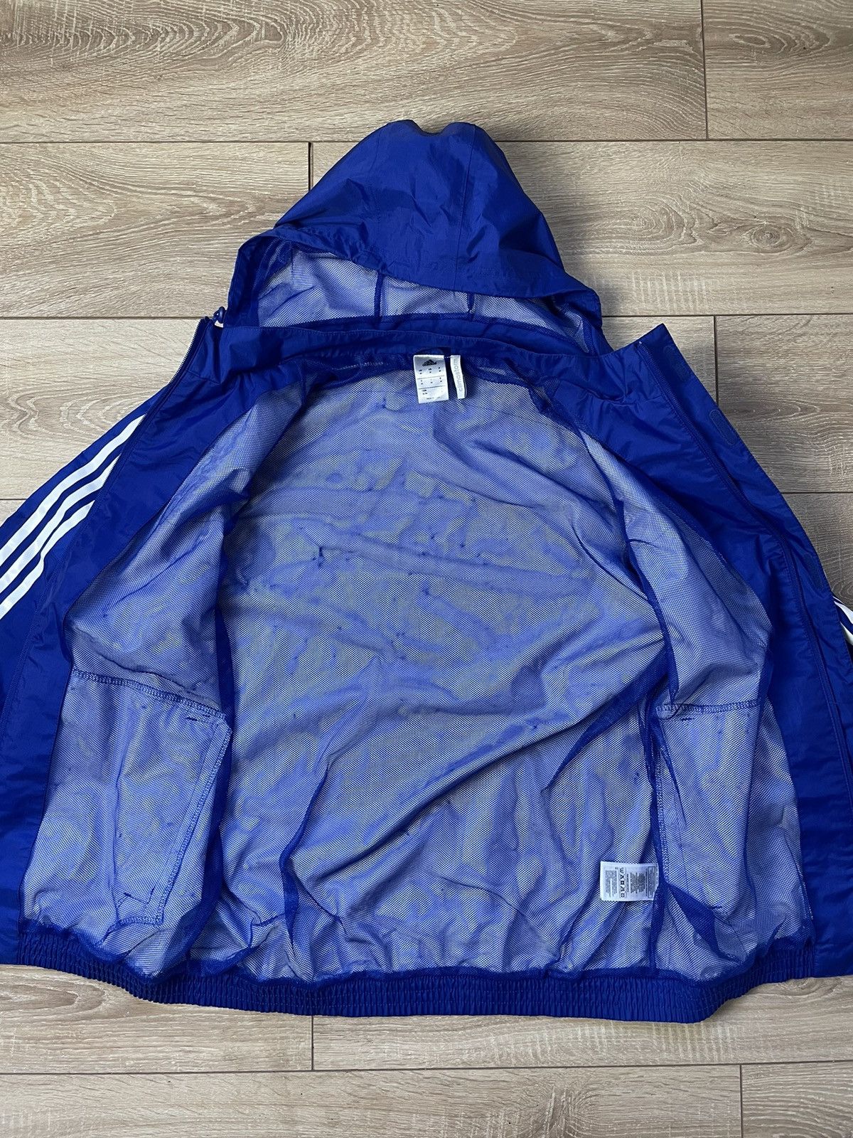 Adidas CHELSEA 2015-16 TRAINING FOOTBALL SOCCER ALL WEATHER JACKET Size US M / EU 48-50 / 2 - 6 Thumbnail
