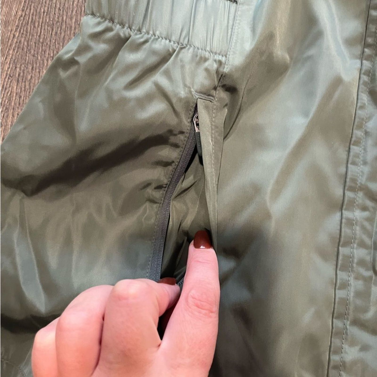 Fila NWOT Fila Womens Army Green Rain Jacket - Size S Size S / US 4 / IT 40 - 4 Thumbnail