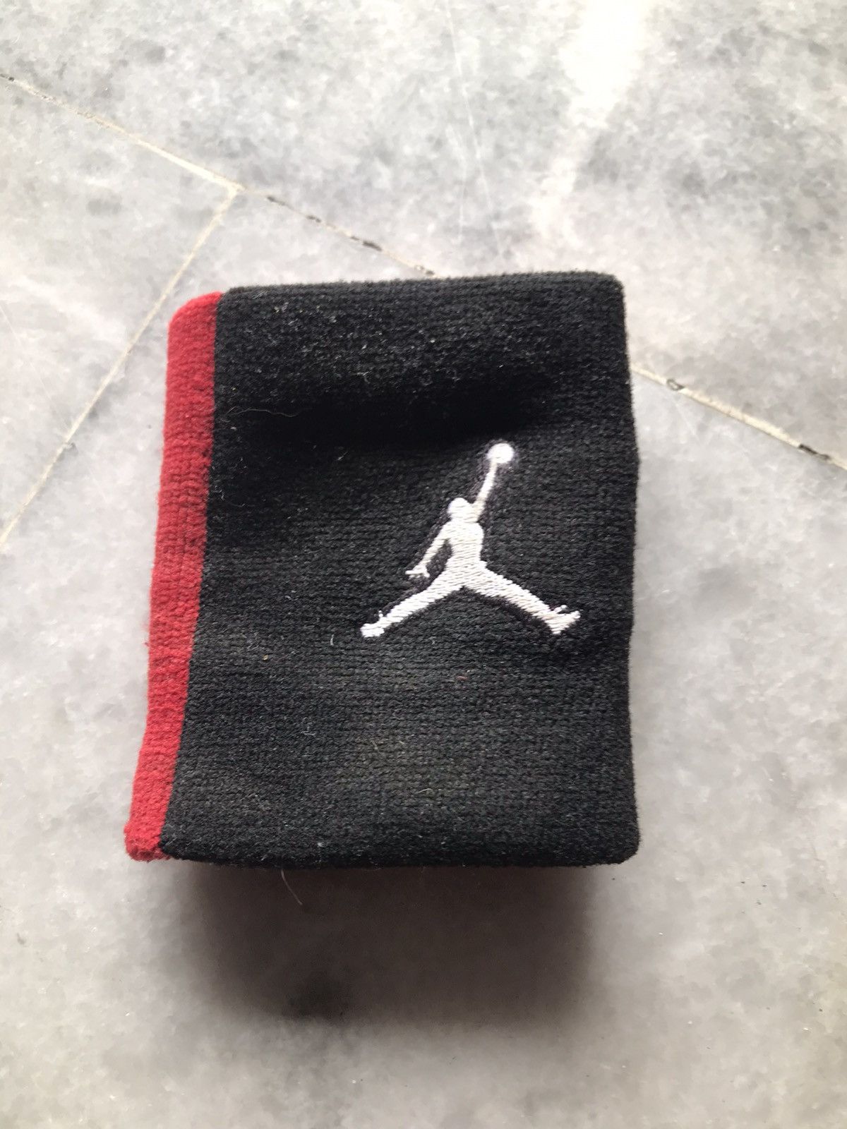 Nike ✅Freegift wristband, made 2018 Air Jordan 1 Retro High OG Size US 10.5 / EU 43-44 - 6 Thumbnail