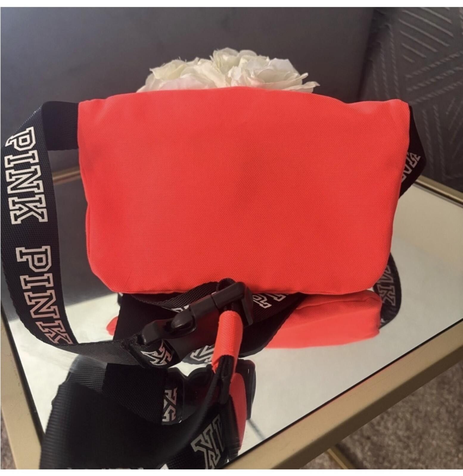 Other Y2K VS Pink Fanny pack Size ONE SIZE - 8 Thumbnail