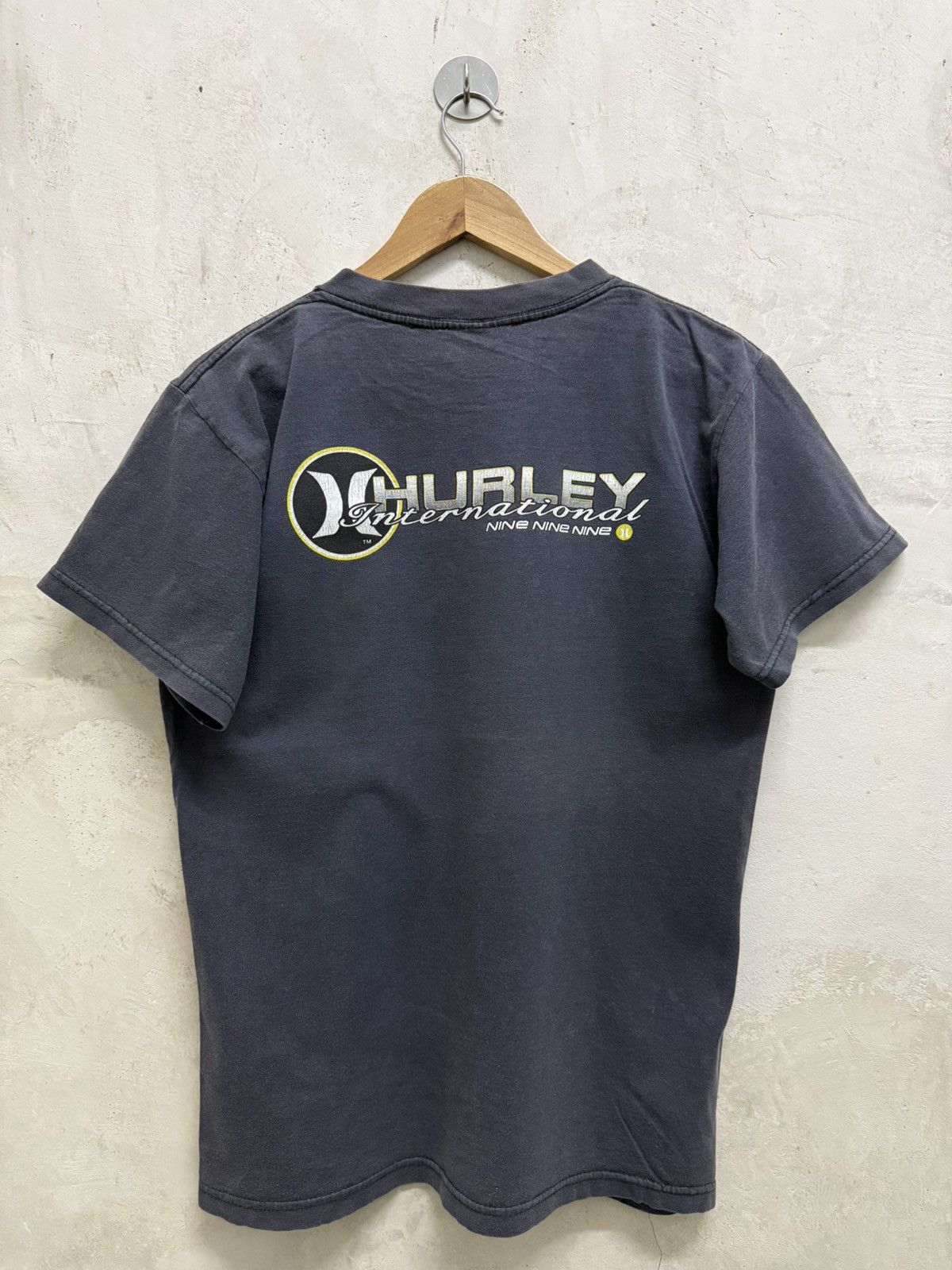 2000s Faded Hurley Surf Hawaiian Tshirt