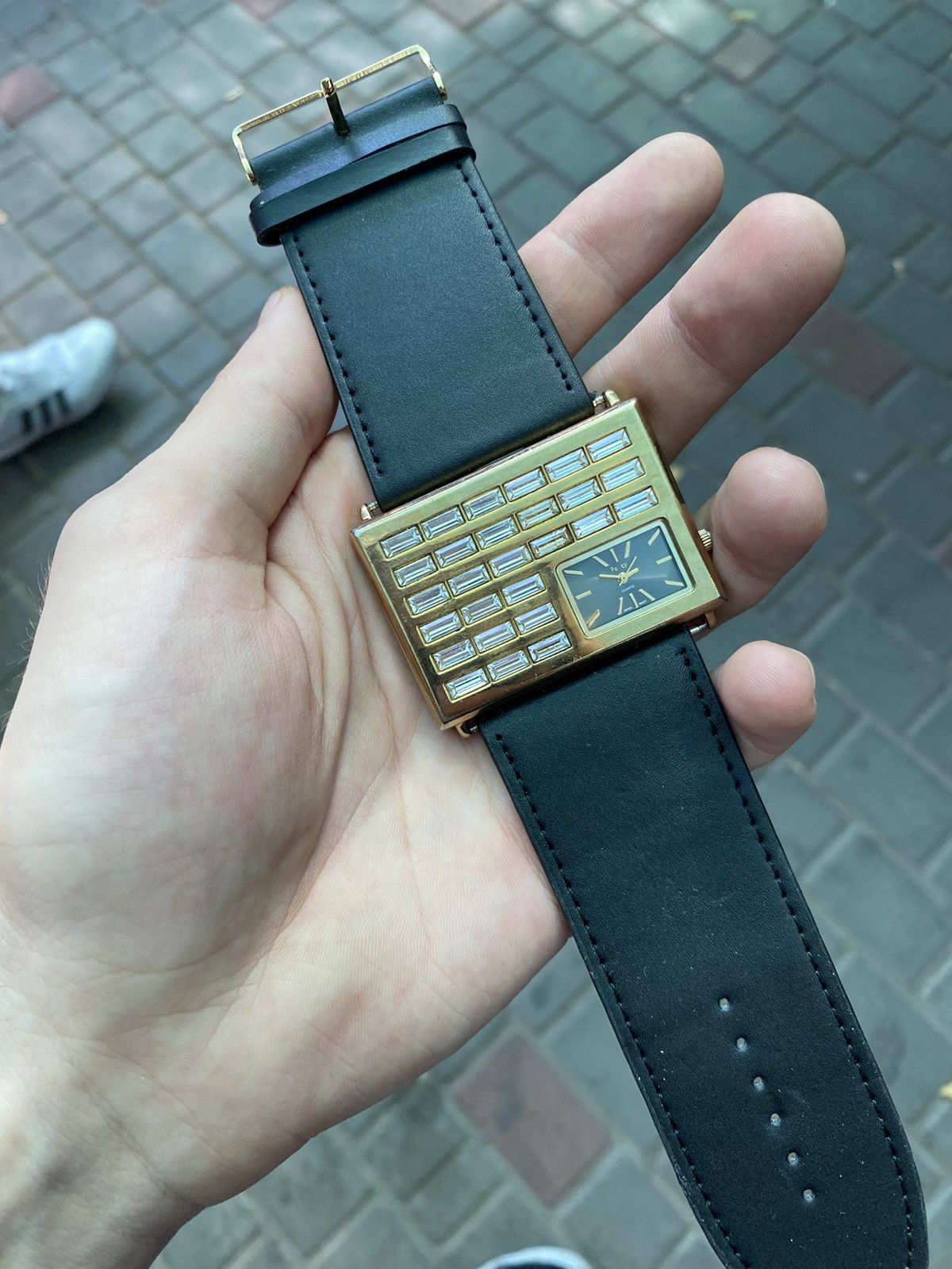 Japanese Brand Vintage Rare Gold-Plated Watch with Crystals Size ONE SIZE - 5 Thumbnail