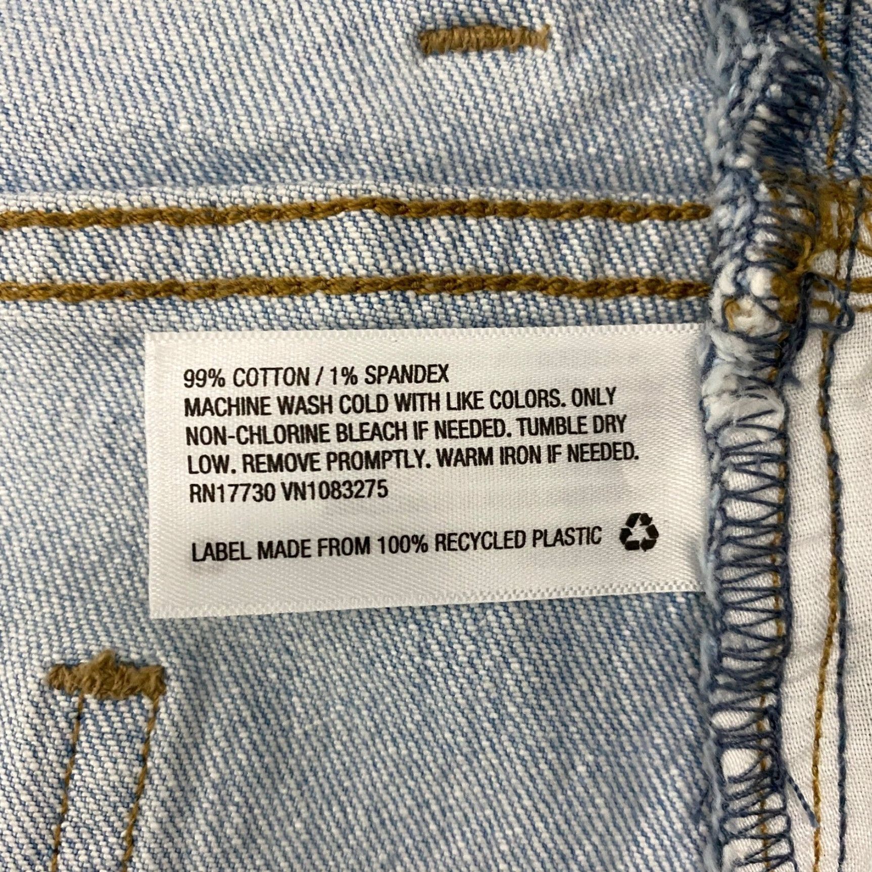 Vintage VINTAGE Universal Thread Jeans Light Wash Denim High Rise Straight Leg Women 26x26 Casual Everyday 5-Pocket Design Cotton Spandex Button Zip Size 26" / US 2 / IT 38 - 4 Thumbnail