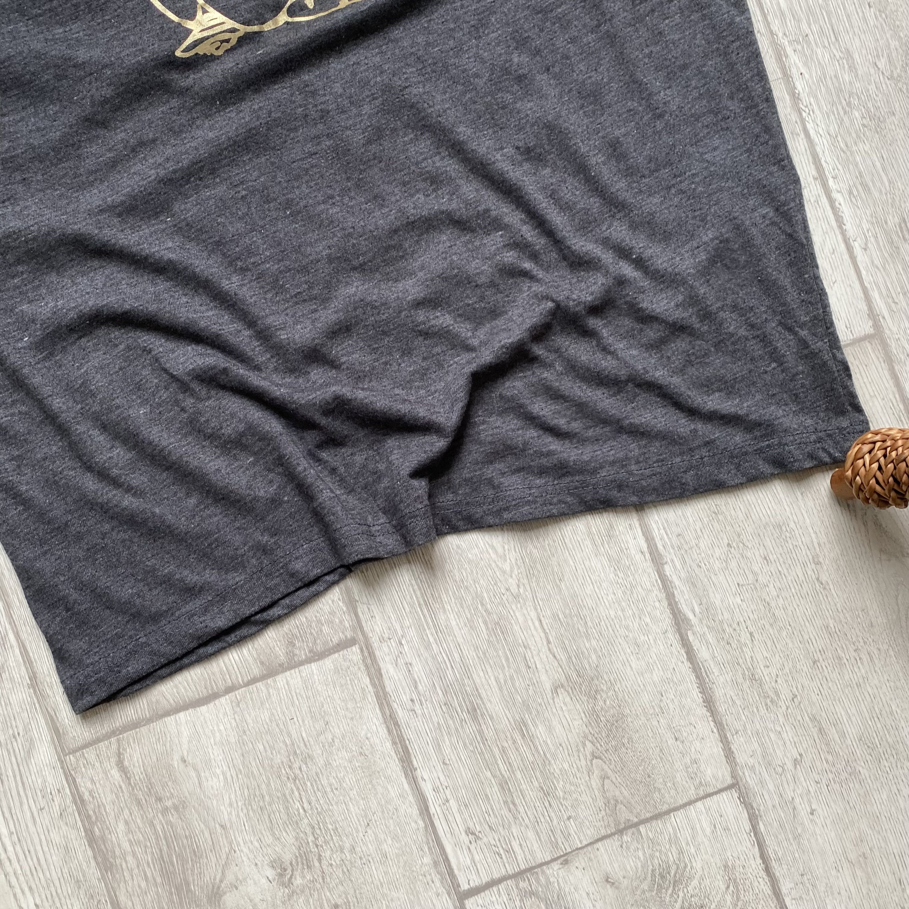 True Religion True Religion y2k gold Buddha big logo tee 90’s style Size US XL / EU 56 / 4 - 3 Thumbnail