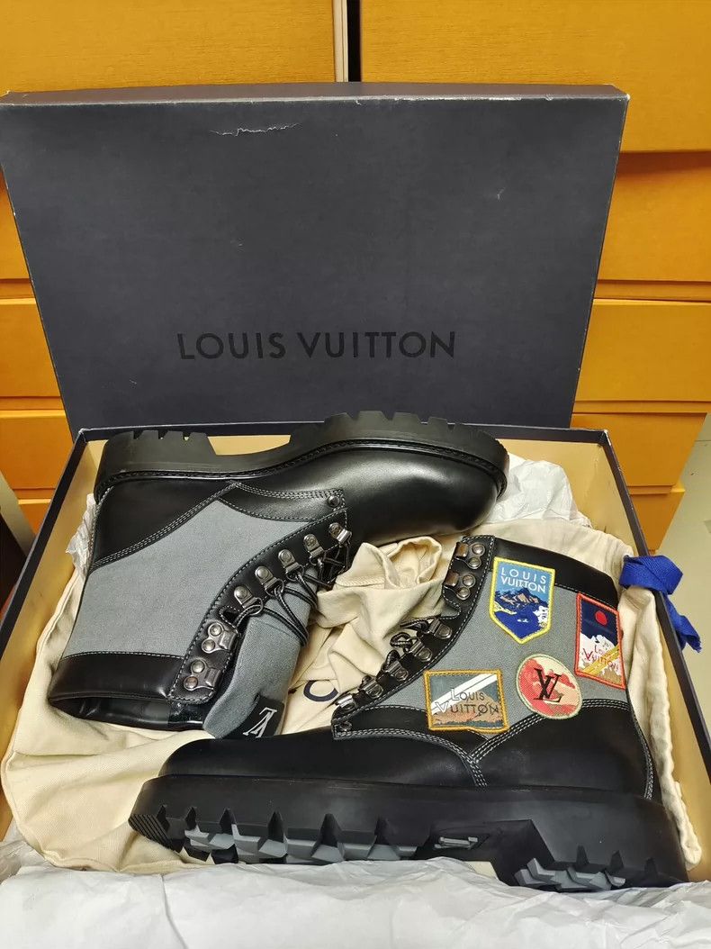 Louis Vuitton Embroidered Badge Men's Boots - dmc