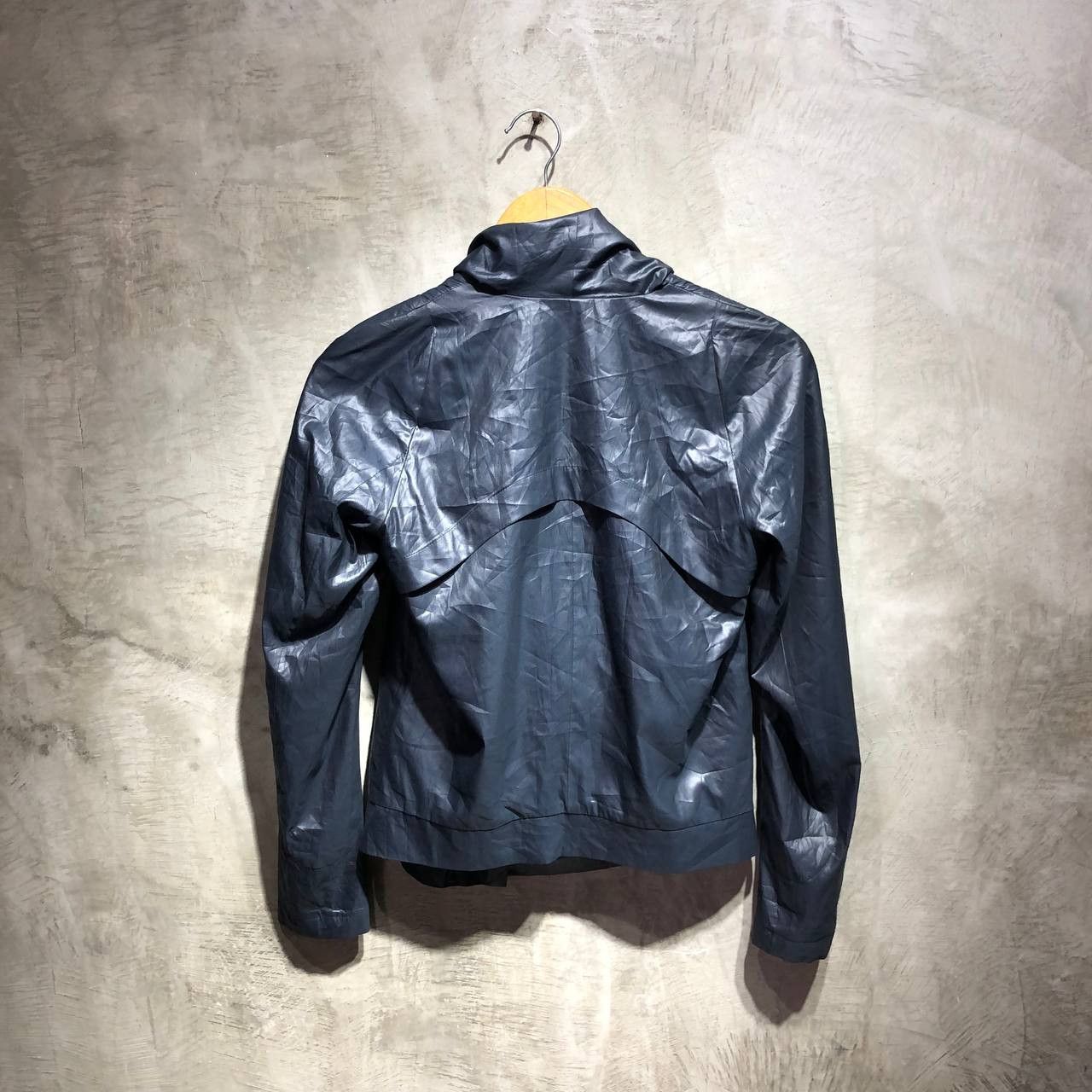 Helmut Lang Helmut Lang Drape Front Faux Leather zipper jacket Size XS / US 0-2 / IT 36-38 - 2 Thumbnail