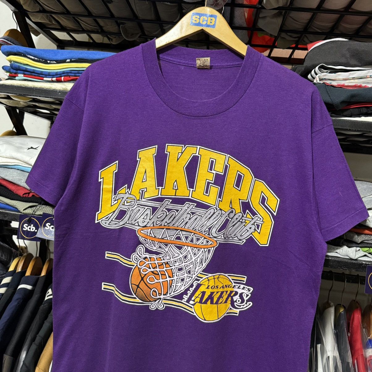 NBA Vintage NBA los angeles lakers t shirt Size US XL / EU 56 / 4 - 2 Thumbnail
