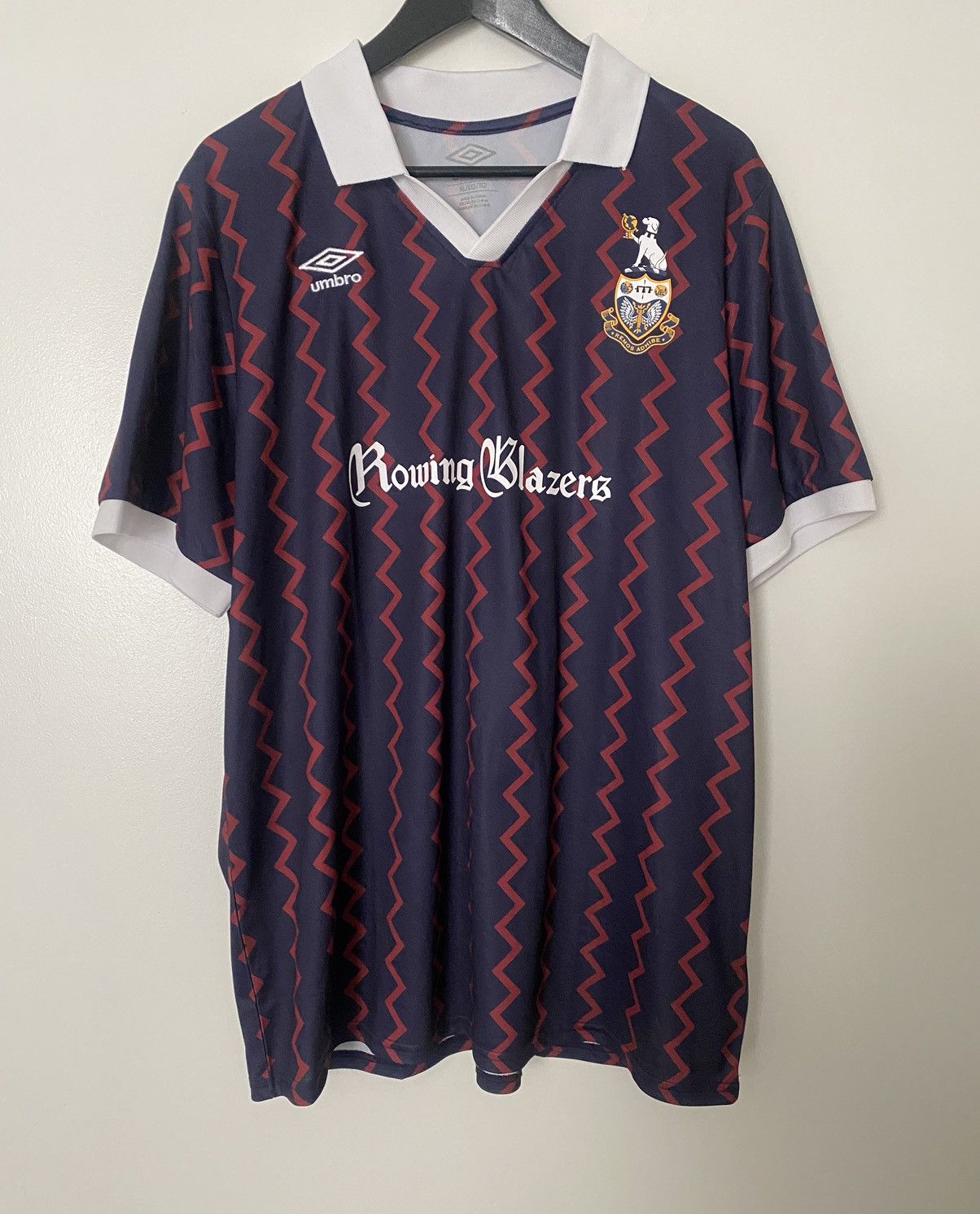 Rowing Blazers × Umbro Rowing Blazers x Umbro Zig Zag Soccer Jersey XL Size US XL / EU 56 / 4 - 1 Thumbnail
