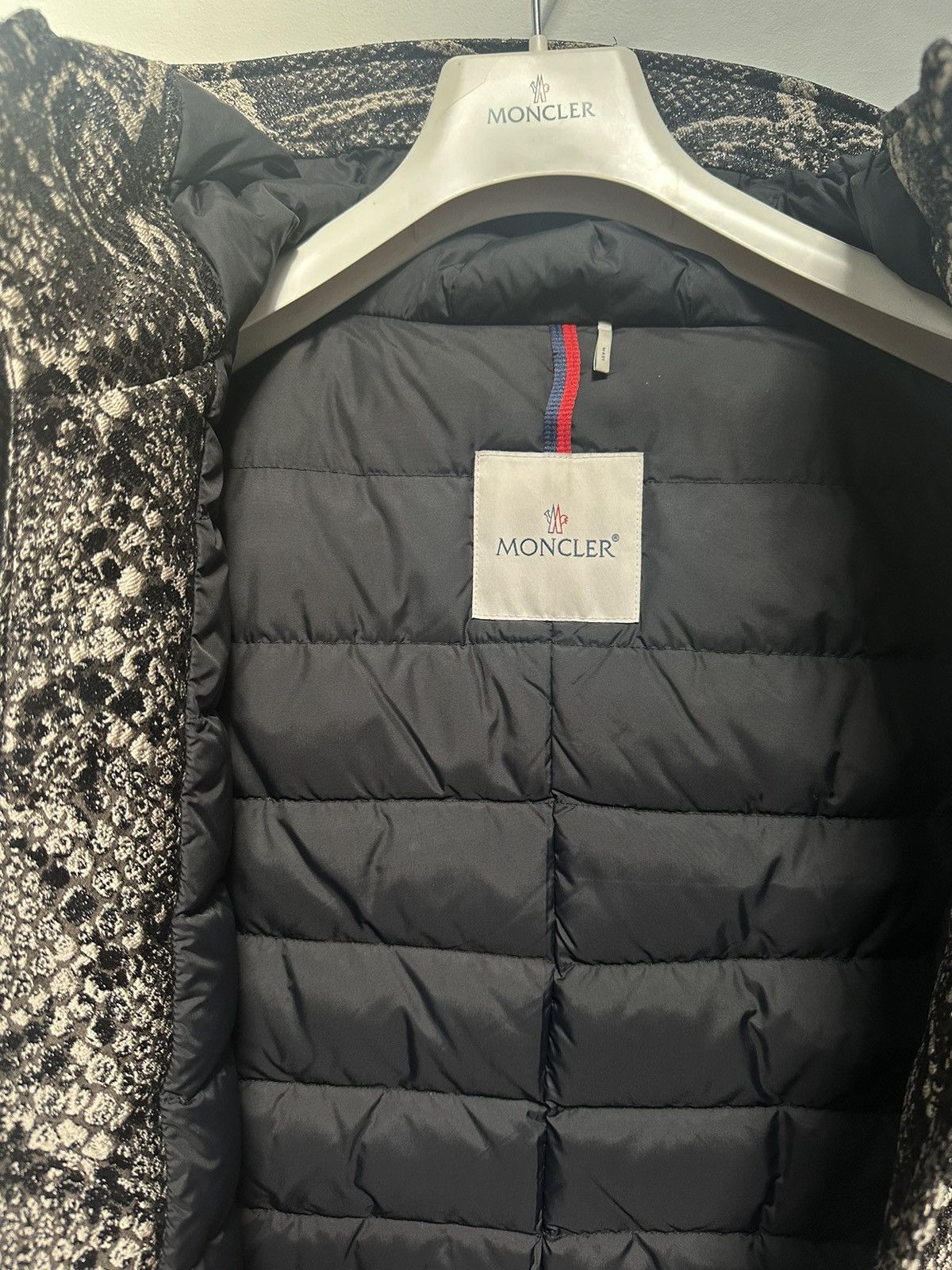 Moncler Metallic Snakeskin Jacquard Down Coat Size US S / EU 44-46 / 1 - 11 Thumbnail