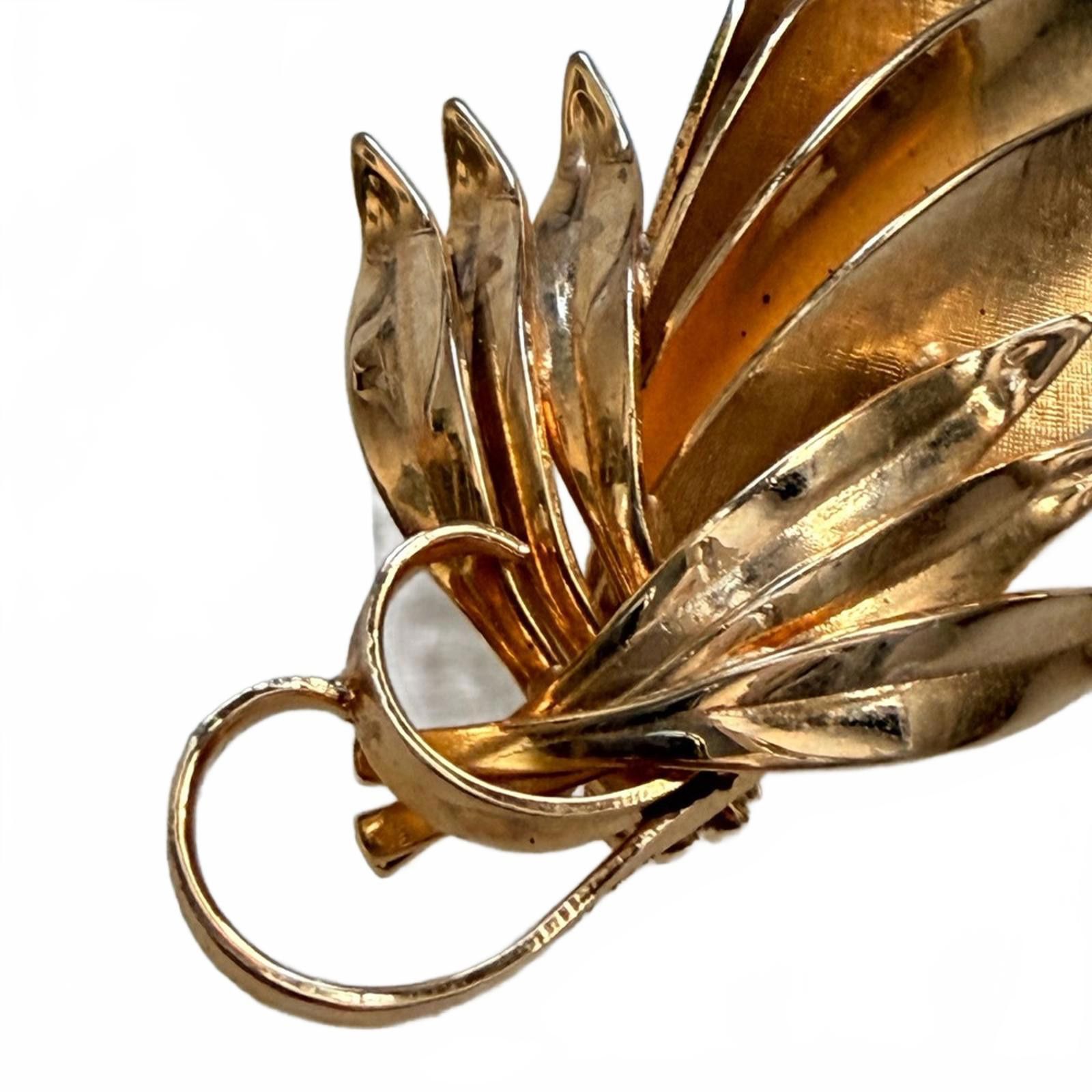 Other Vintage Mid Century Gold Tone Leaf Brooch Statement Pin Size ONE SIZE - 5 Thumbnail