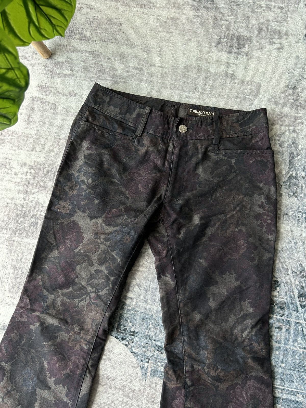 Tornado Mart Tornado Mart Flower Flared Pants Size US 27 - 3 Thumbnail