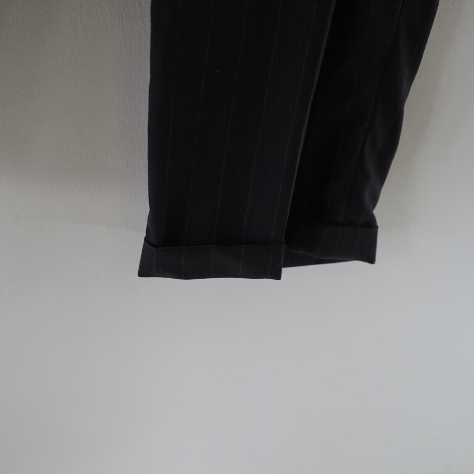 Tom James Tom James Ventura Bespoke Wool Gray Striped 2 Piece Suit 42R Size 42R - 2 Thumbnail