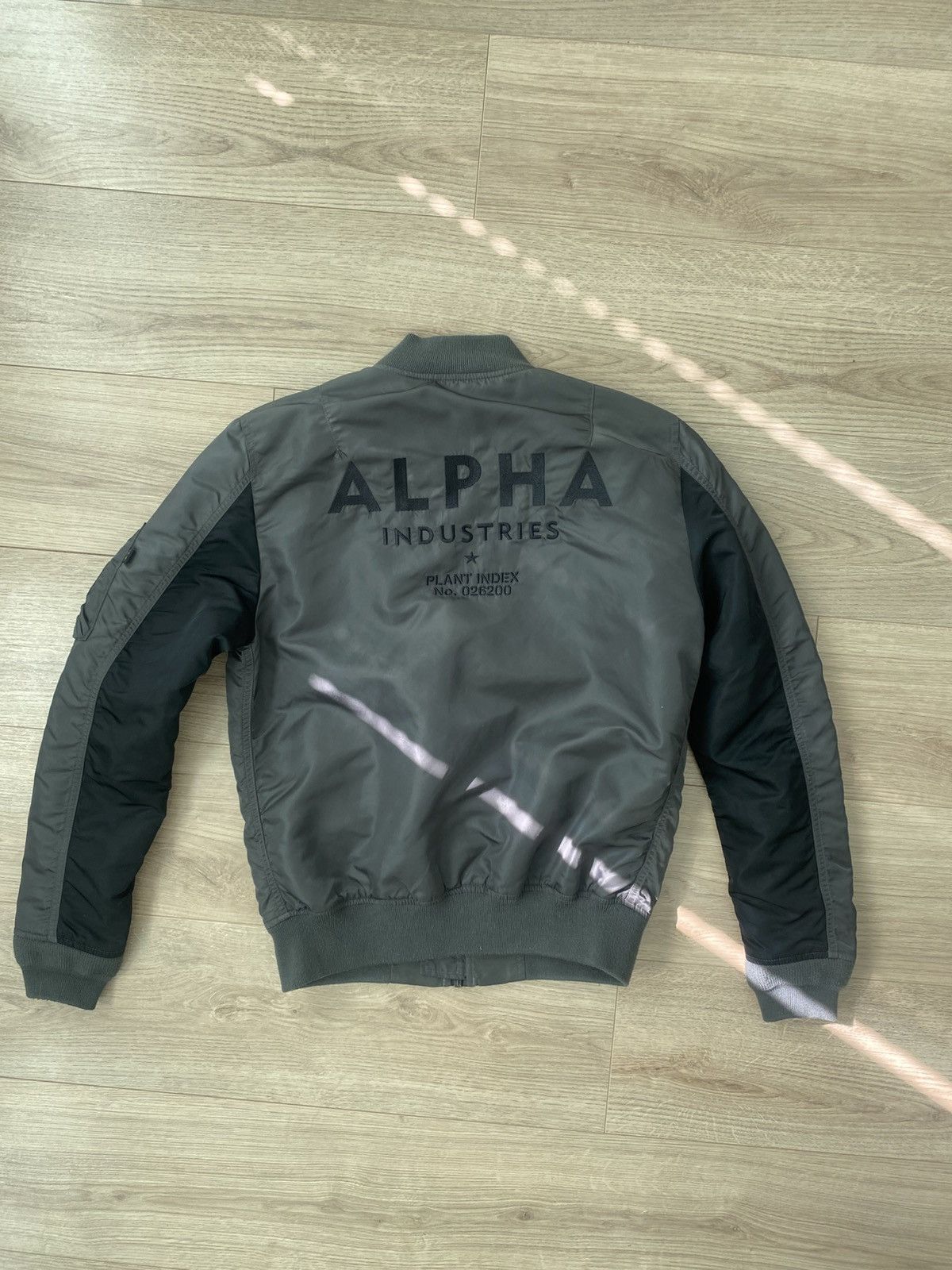 Alpha Industries Alpha Industries Size US M / EU 48-50 / 2 - 2 Thumbnail