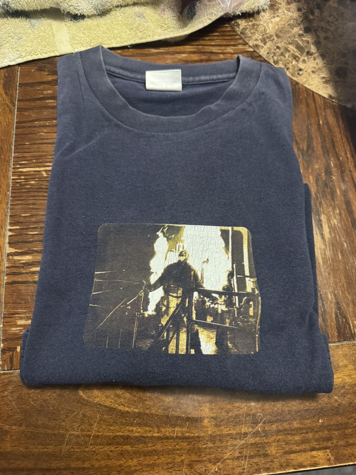 Supreme Supreme 1999 SSUR Man on Fire Tee RARE Size US M / EU 48-50 / 2 - 9 Thumbnail